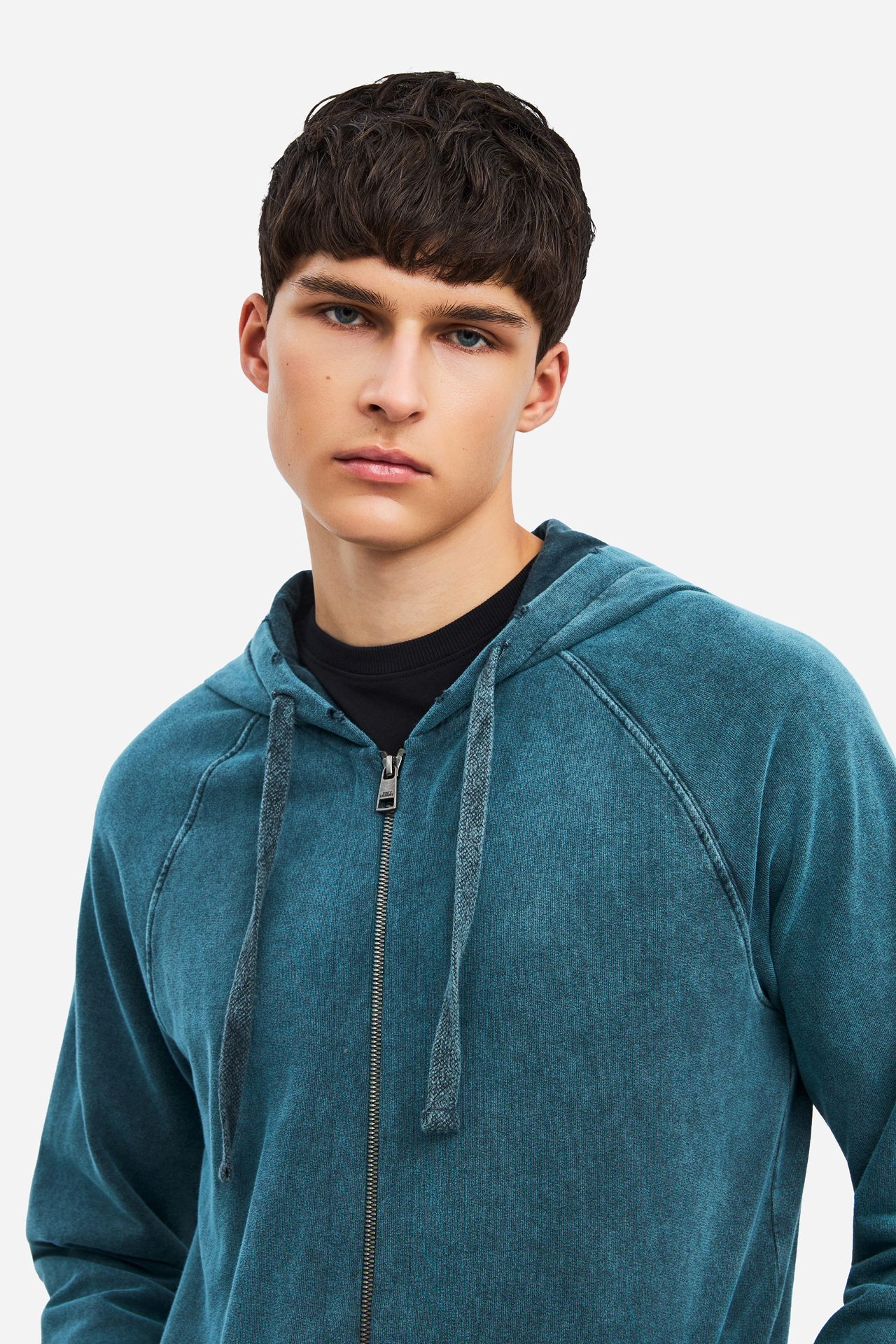 THE RAGLAN FULLZIP