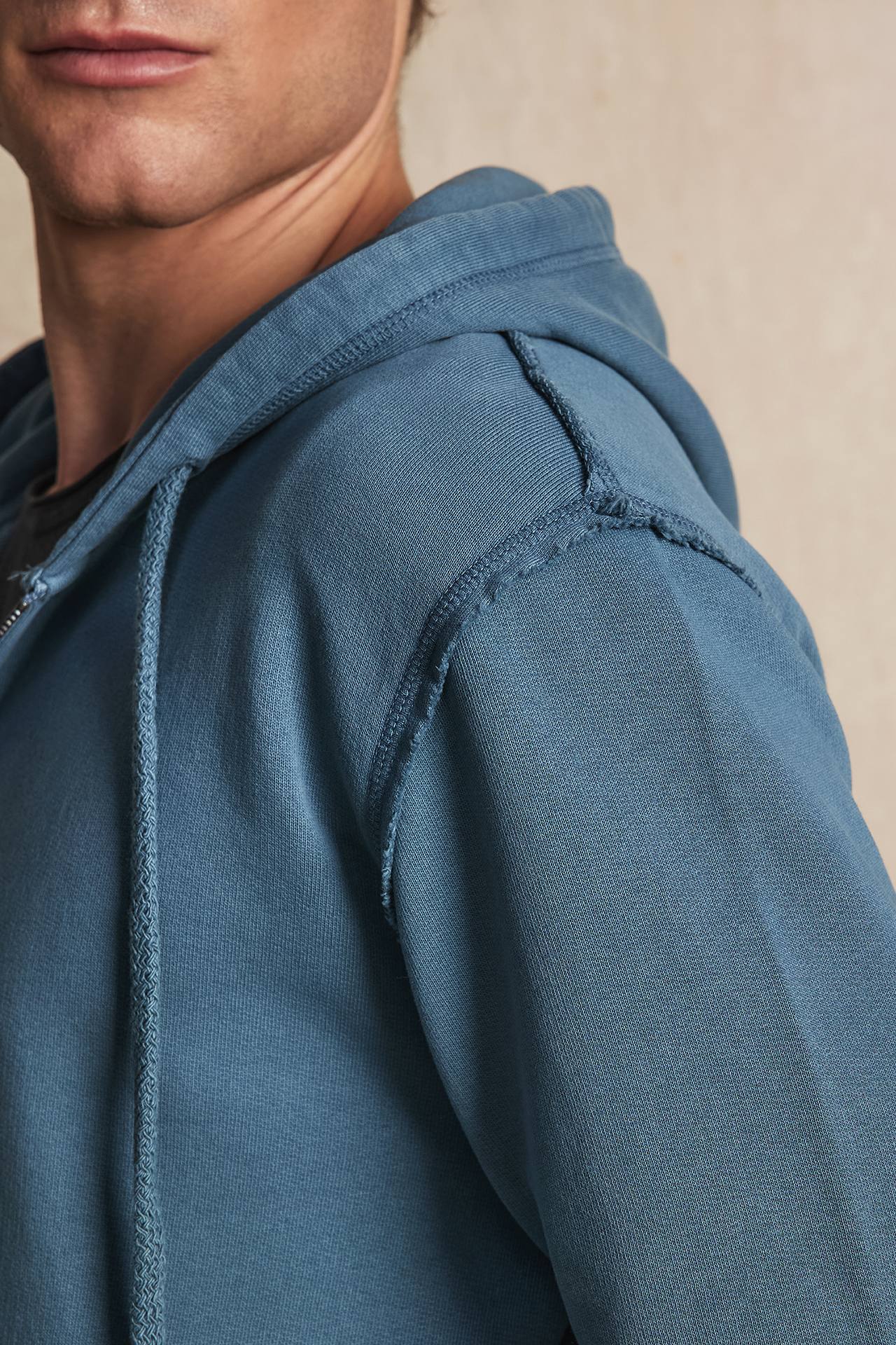 RAW EDGE SEAMS F-ZIP