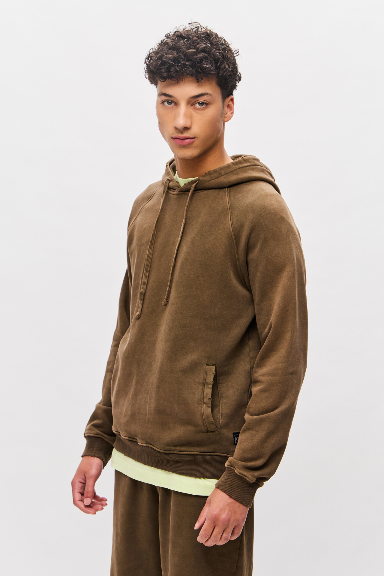 RAGLAN HOODIE WITH DESTROYS