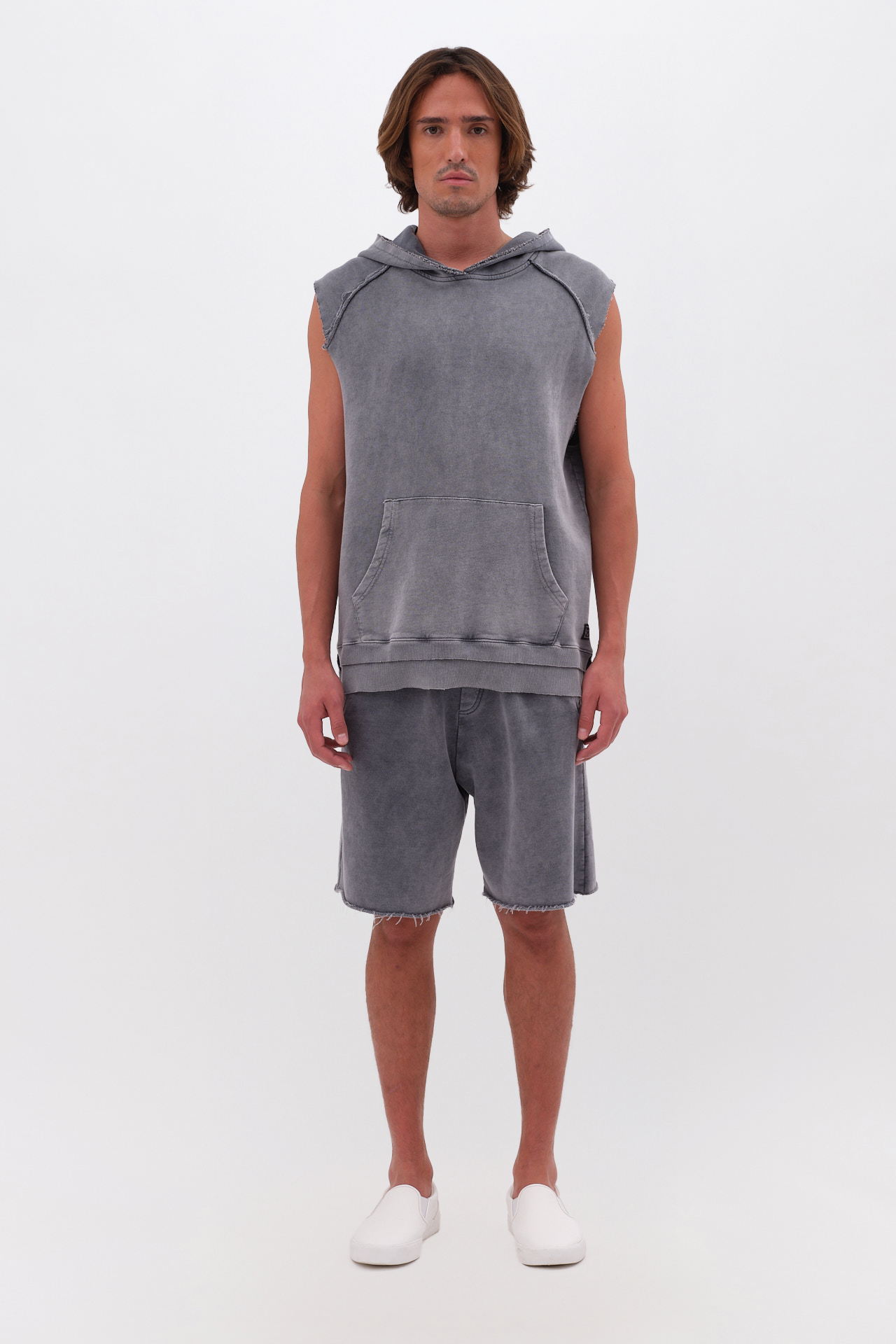 SLEEVELESS HOODIE WITH RAW EDGES