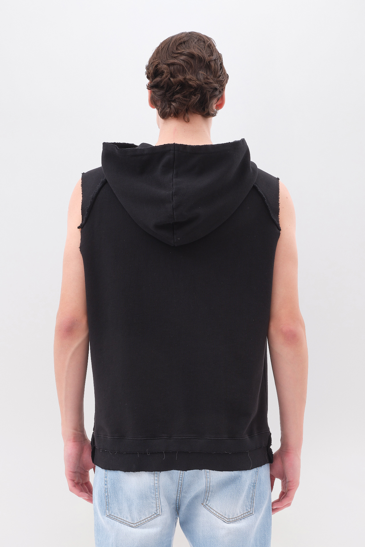 SLEEVELESS HOODIE WITH RAW EDGES