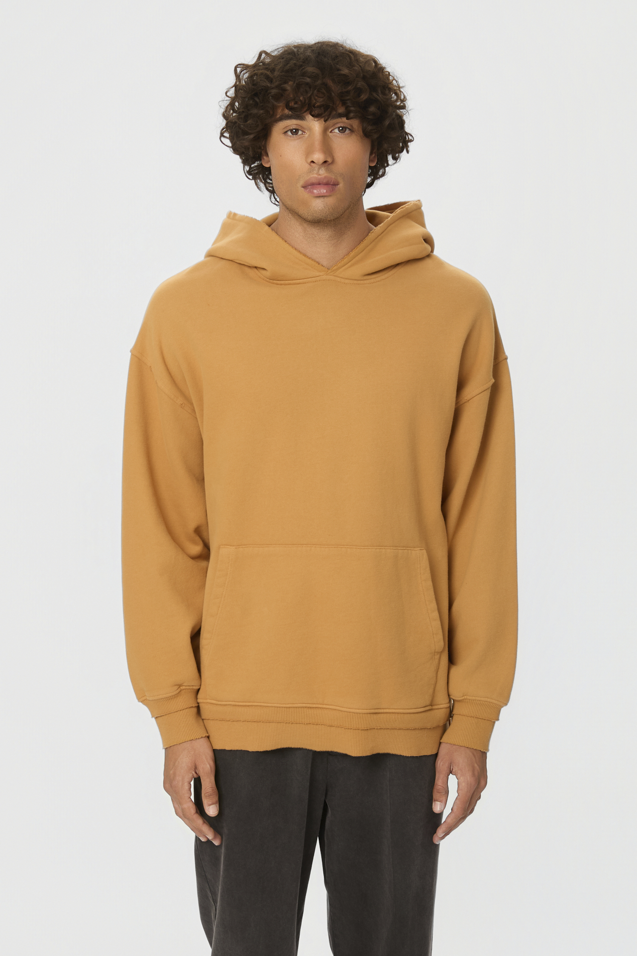 RELAXED HOODIE WITH RIB DETAILS