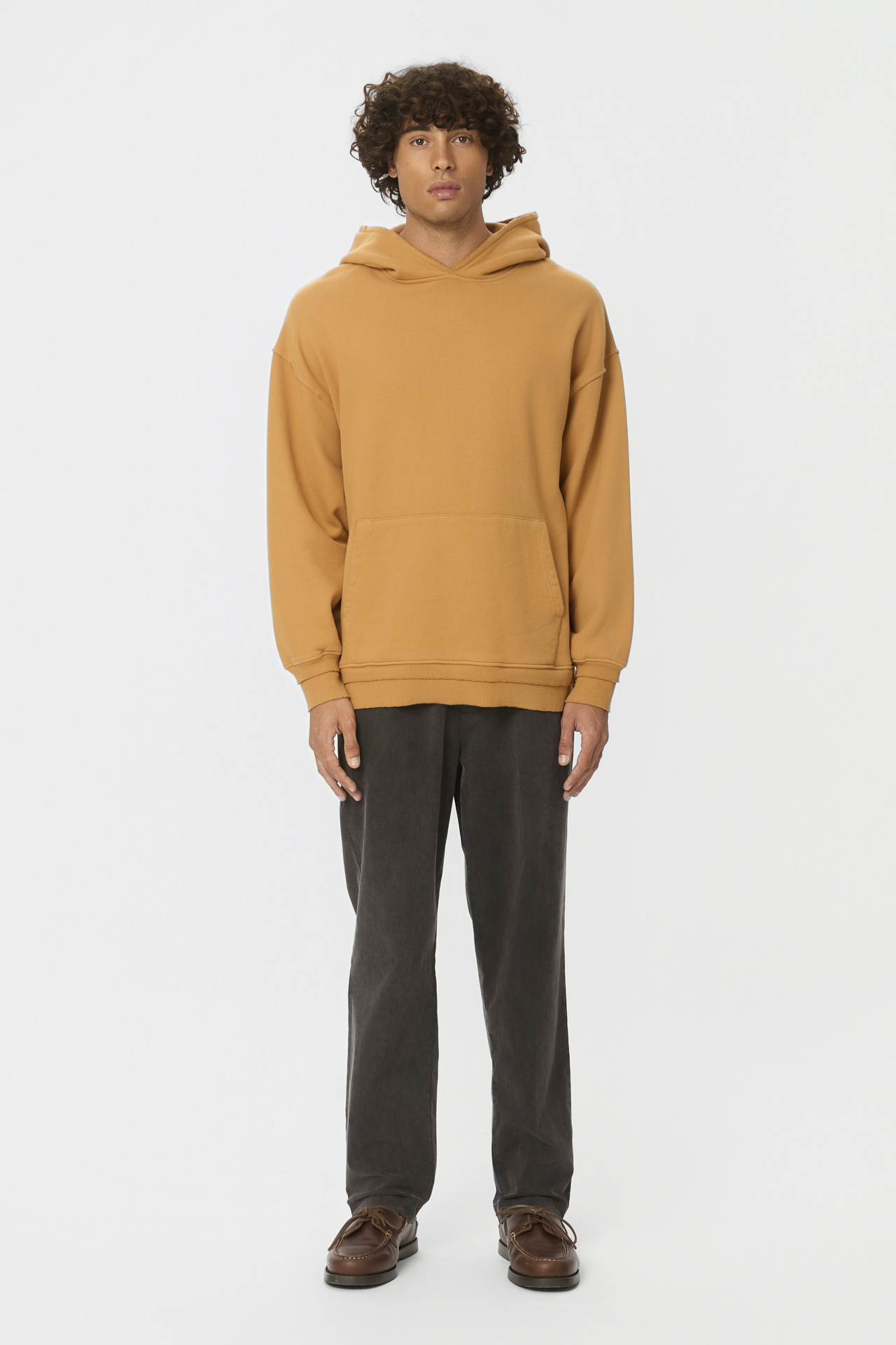 RELAXED HOODIE WITH RIB DETAILS