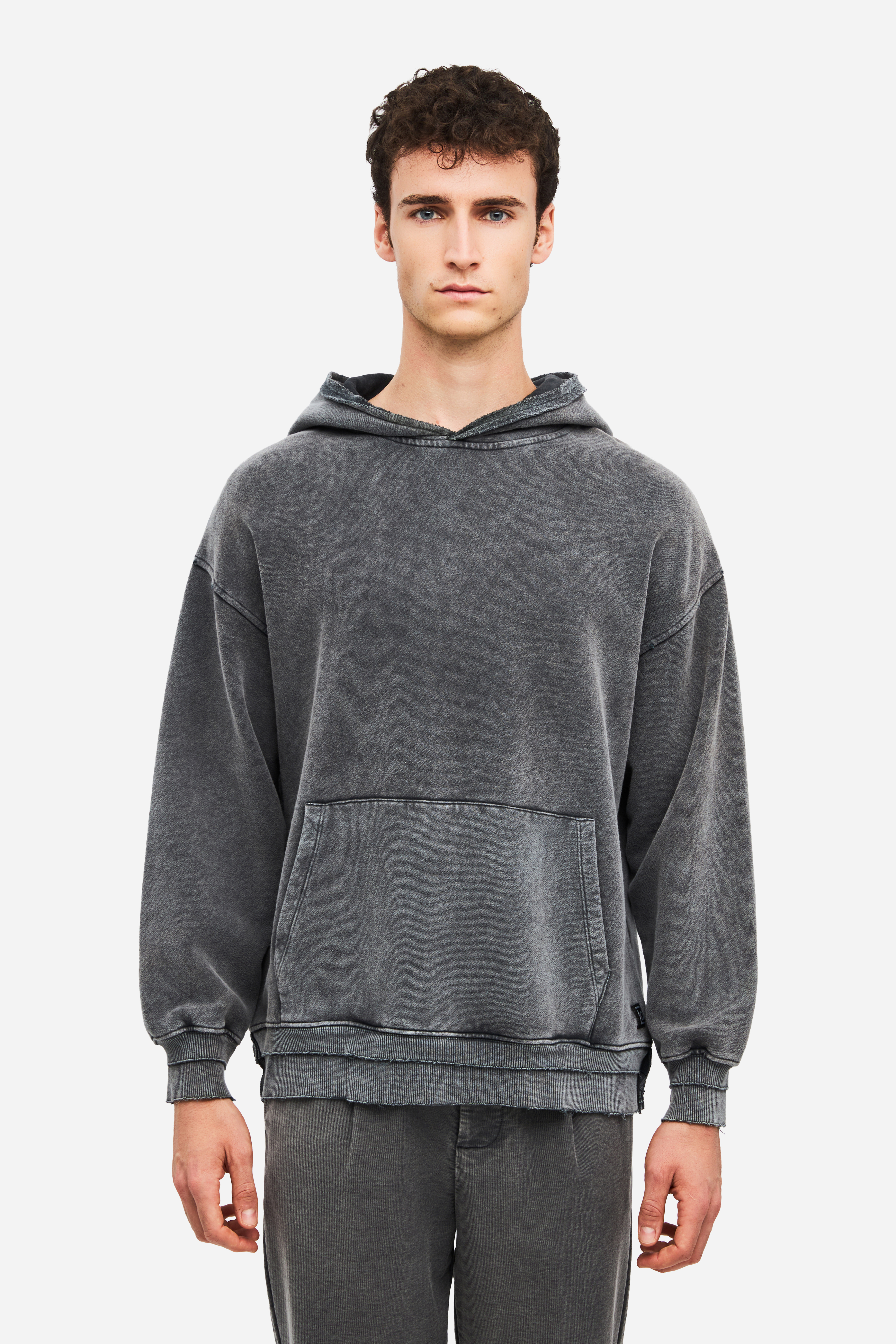 RELAXED HOODIE WITH RIB DETAILS