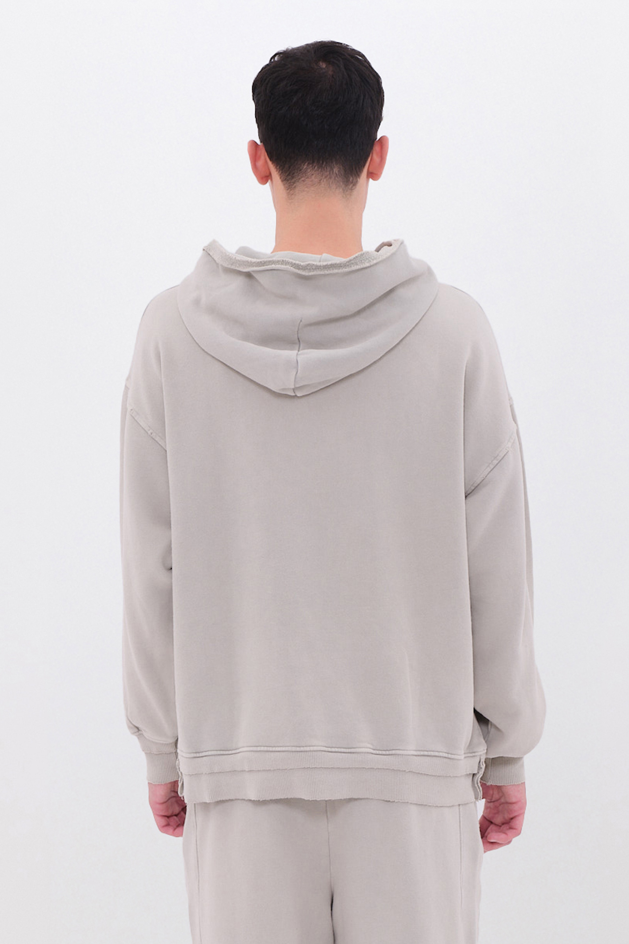 RELAXED HOODIE WITH RIB DETAILS