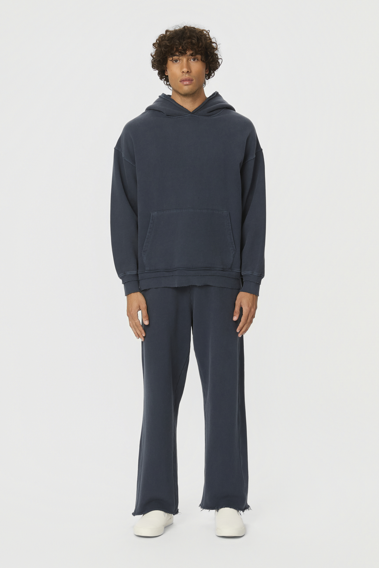 RELAXED HOODIE WITH RIB DETAILS