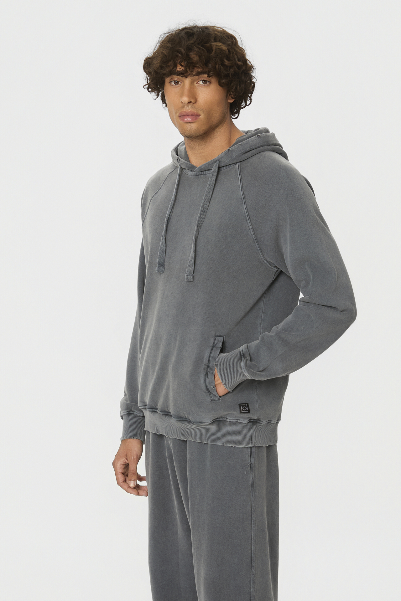 RAGLAN HOODIE WITH DESTROYS