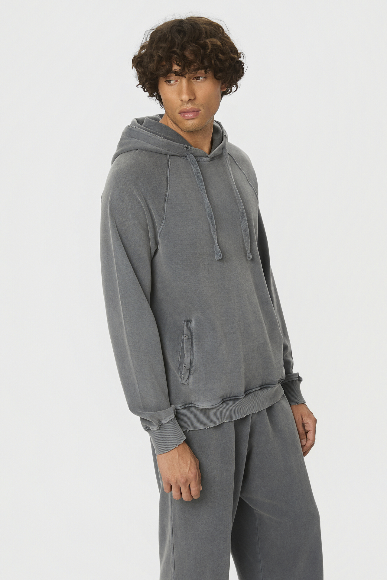 RAGLAN HOODIE WITH DESTROYS