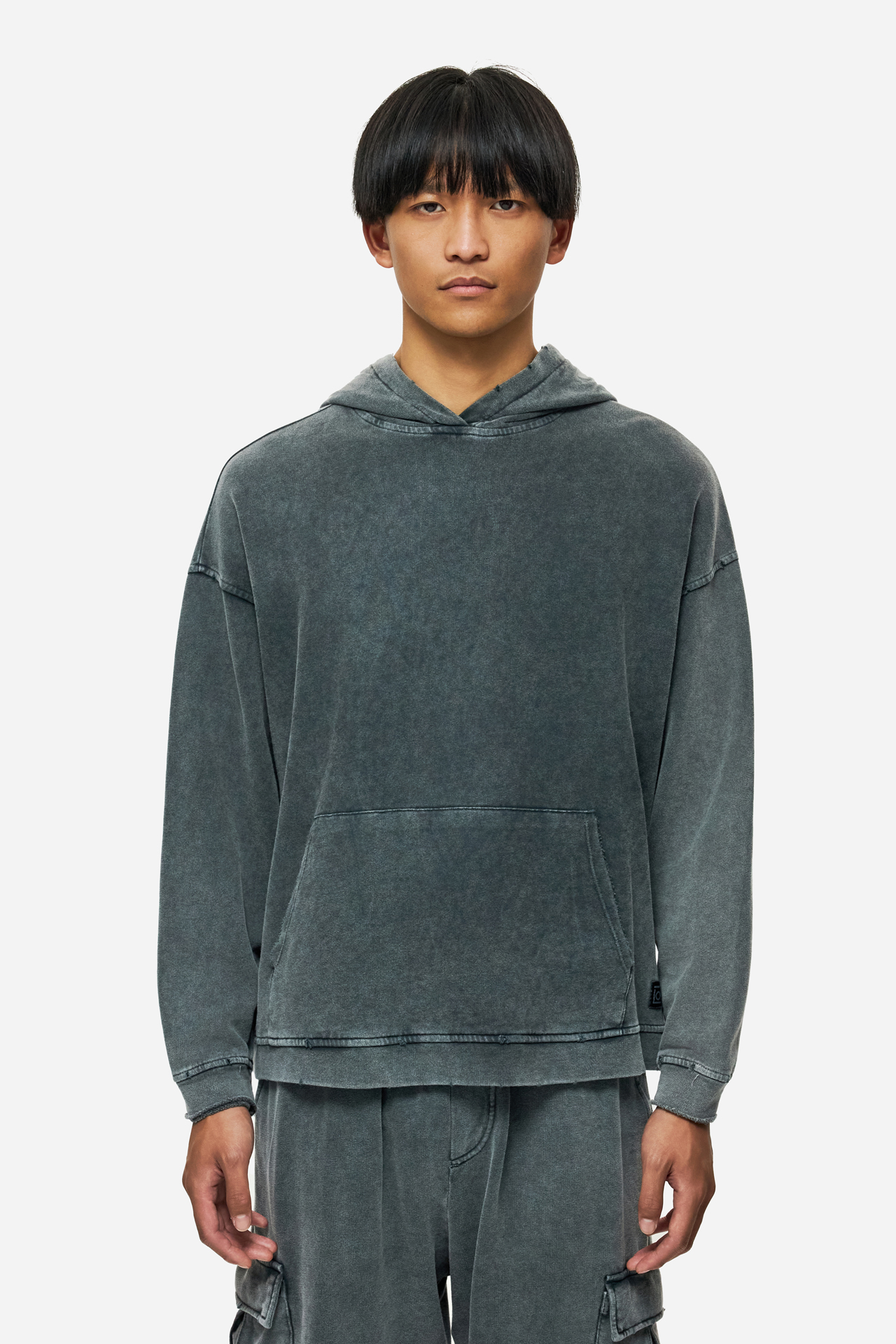 OVERSIZED HOODIE WITH DESTROYS