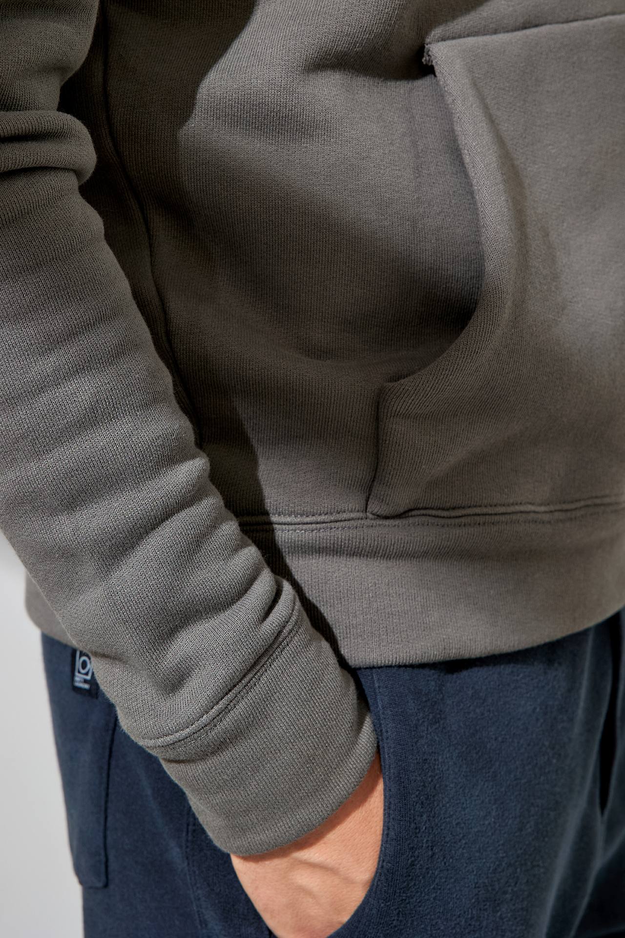 CLEAN CUT DROPSHOULDER HOODIE