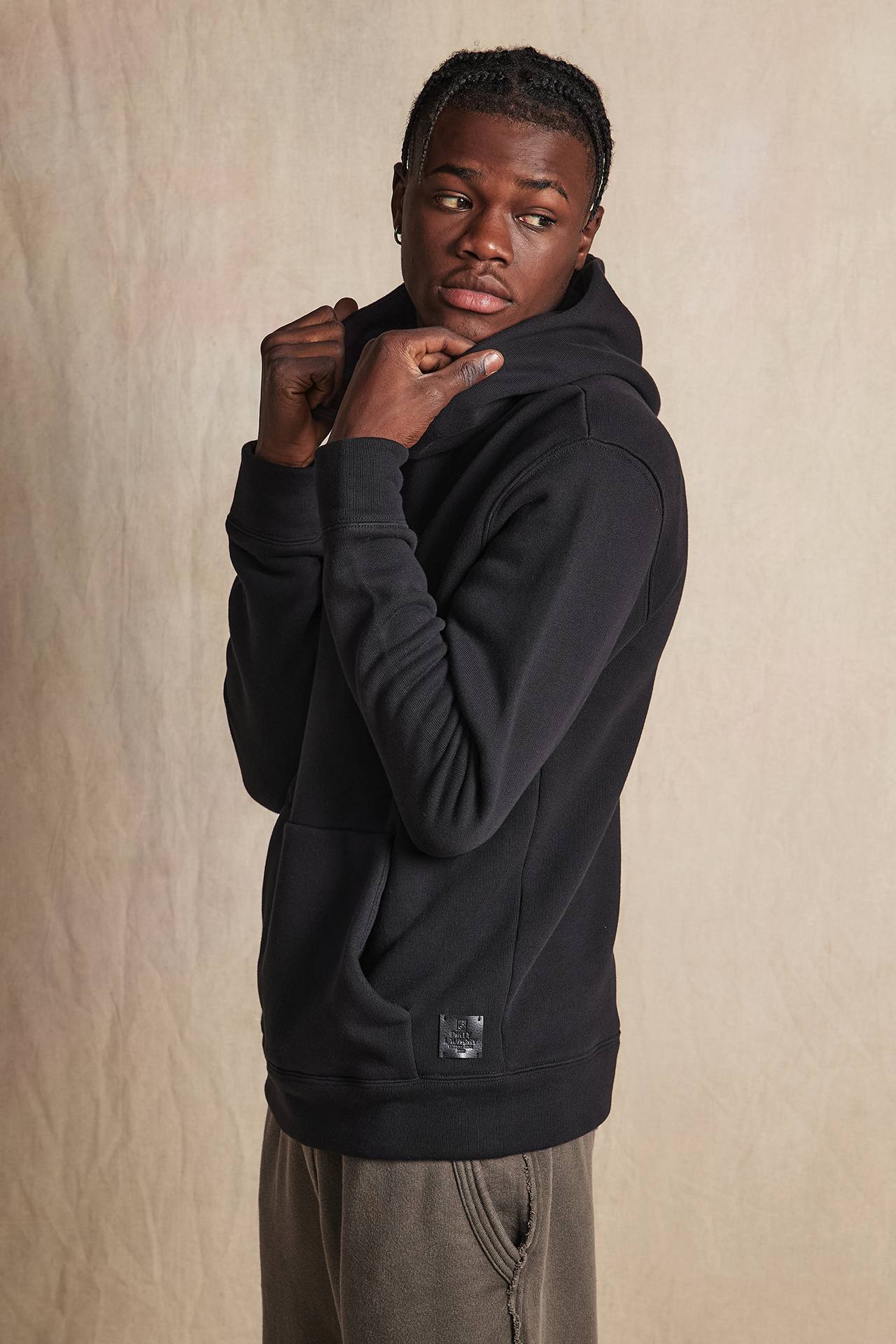 CLEAN CUT DROPSHOULDER HOODIE