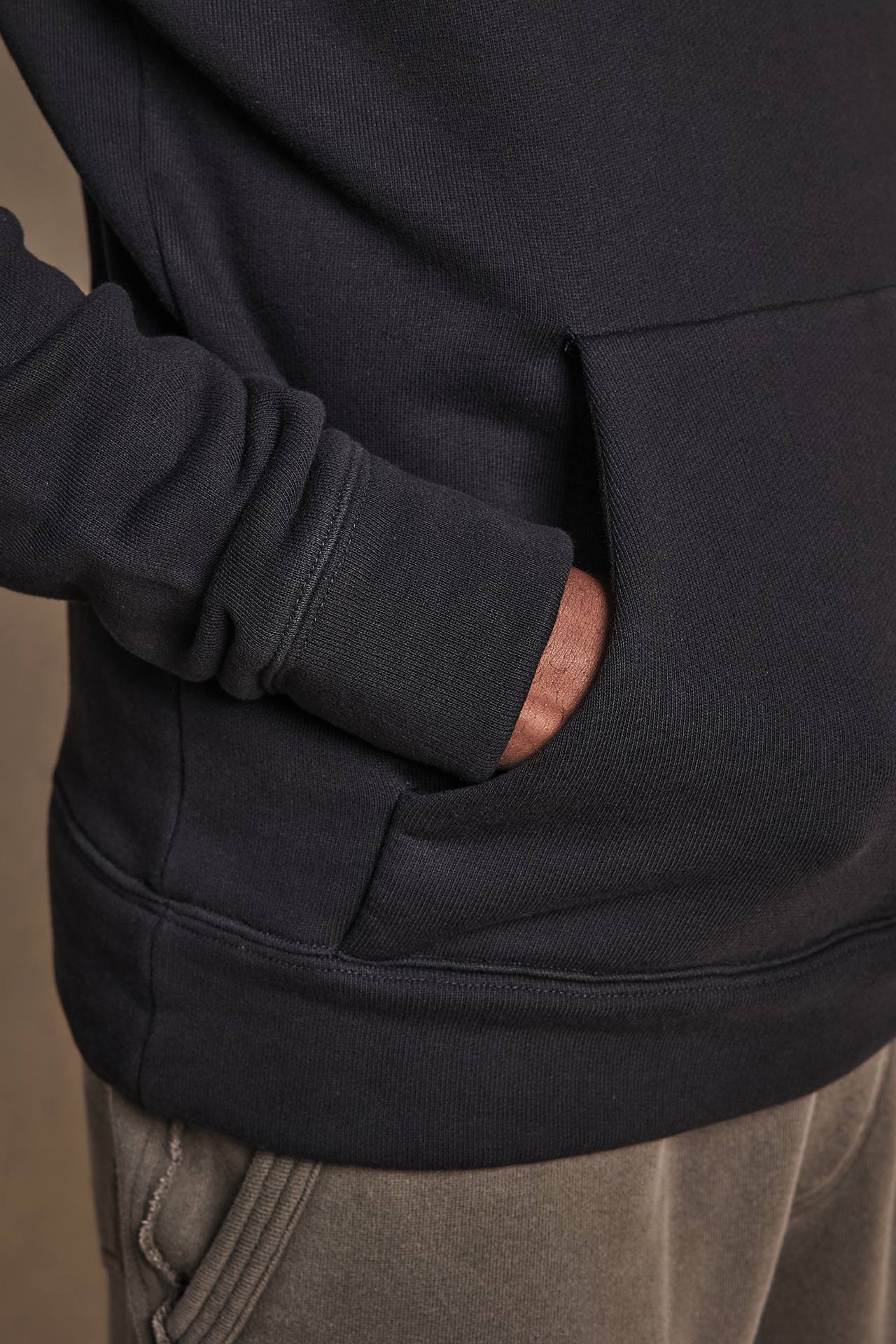 CLEAN CUT DROPSHOULDER HOODIE