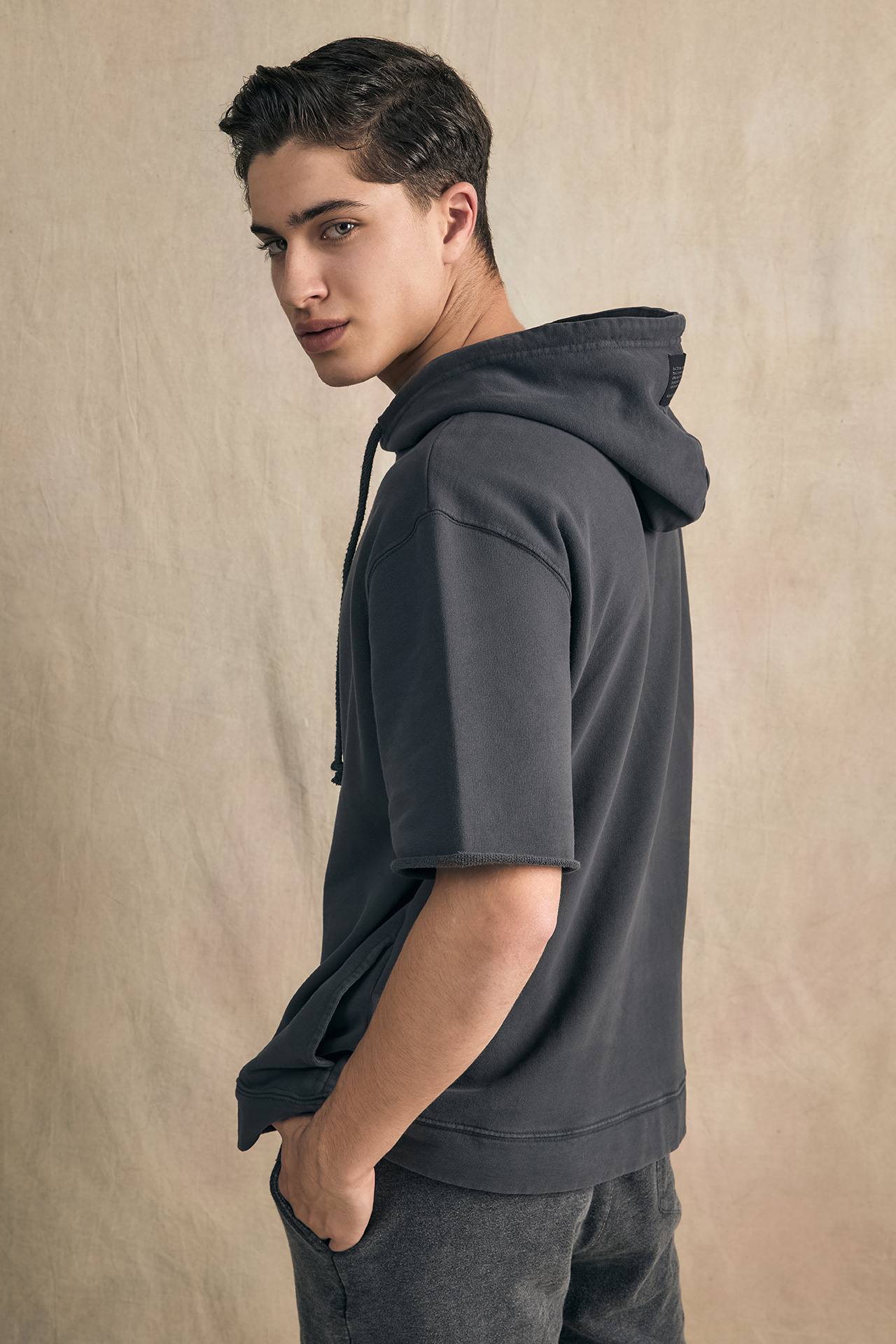 OVERSIZED S/SLEEVE HOODIE