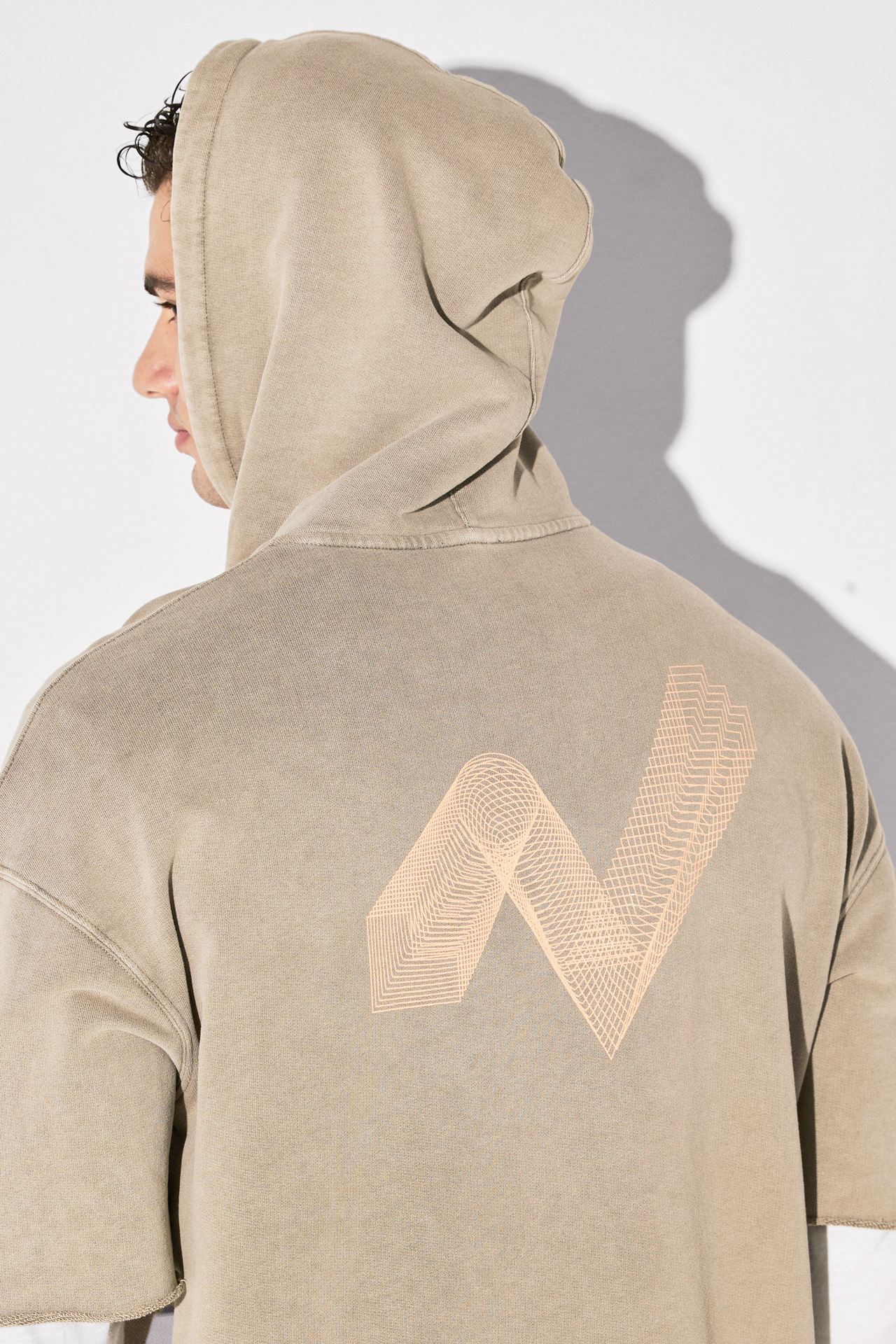 TRACES OVERSIZED HOODIE