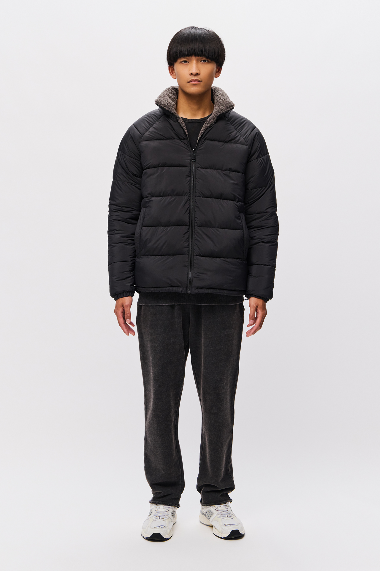REVERSIBLE FLEECE AND DOWN JACKET