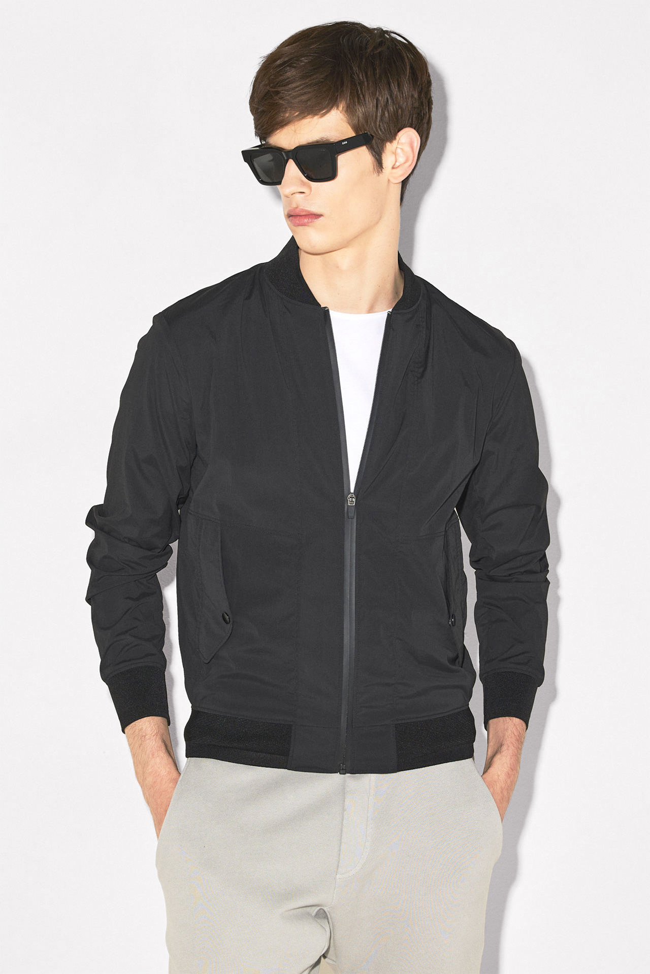 BOMBER JACKET