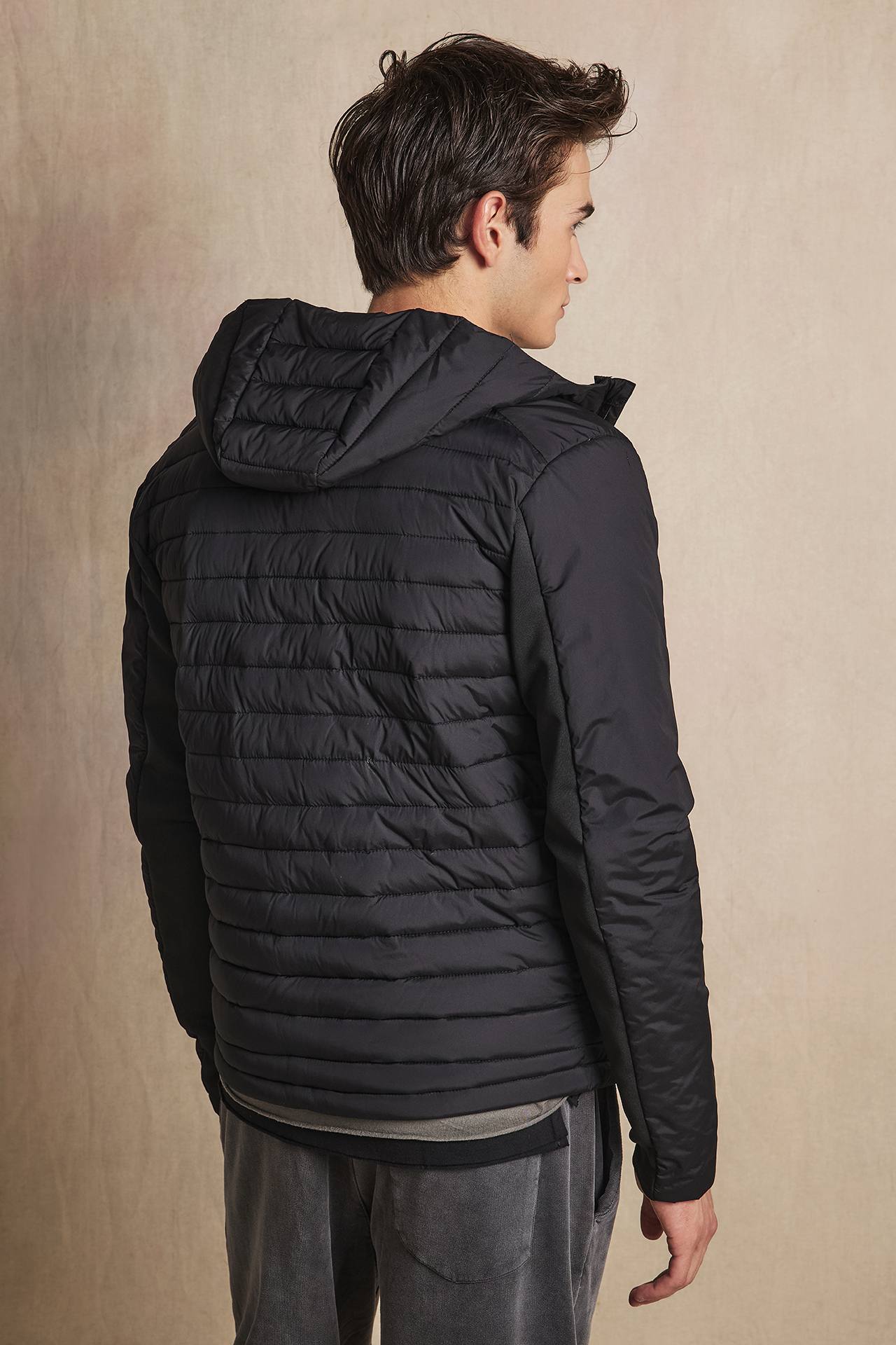 SEMI-QUILTED FITTED JACKET