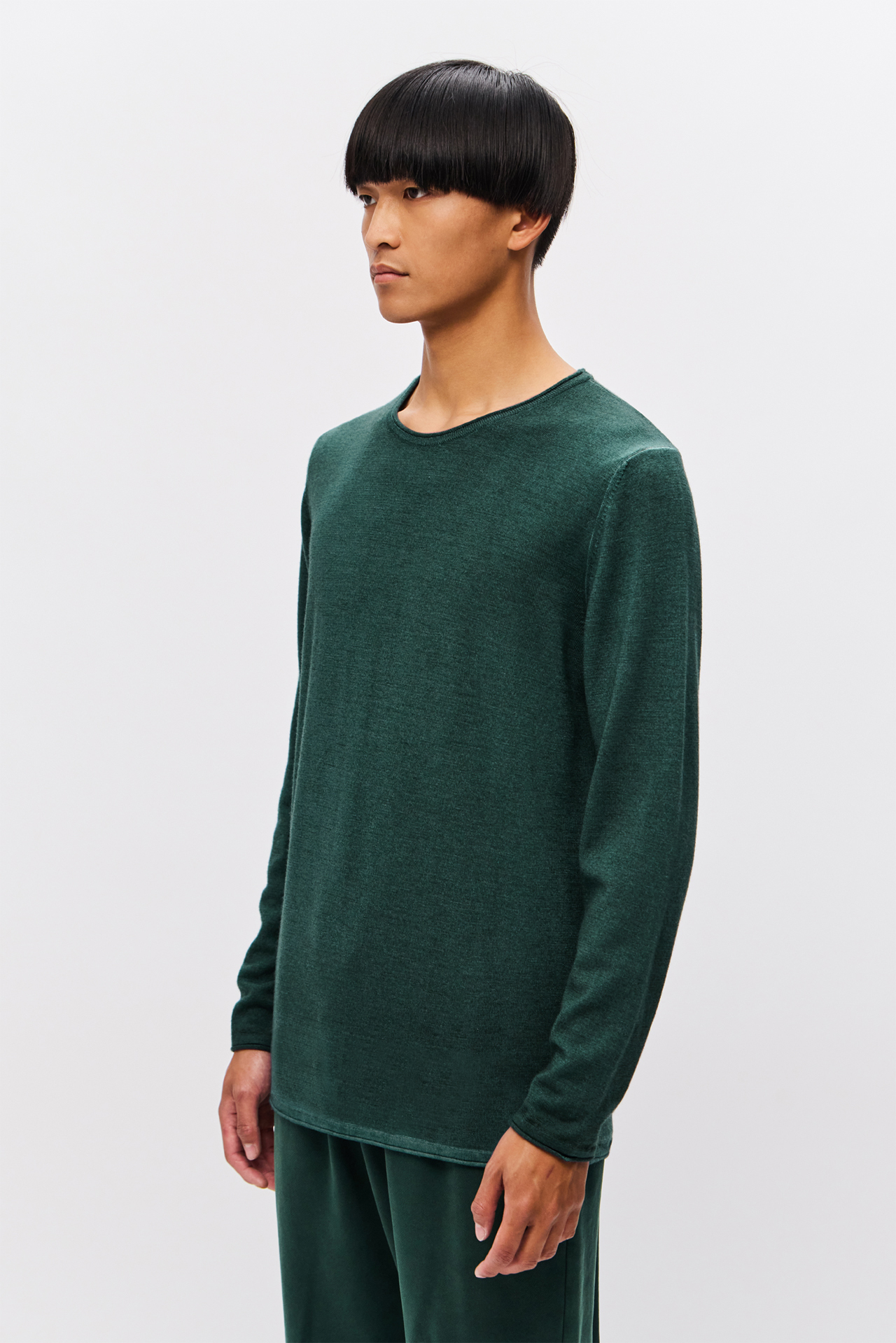 SLIM ROUNDNECK VINTAGE SWEATER