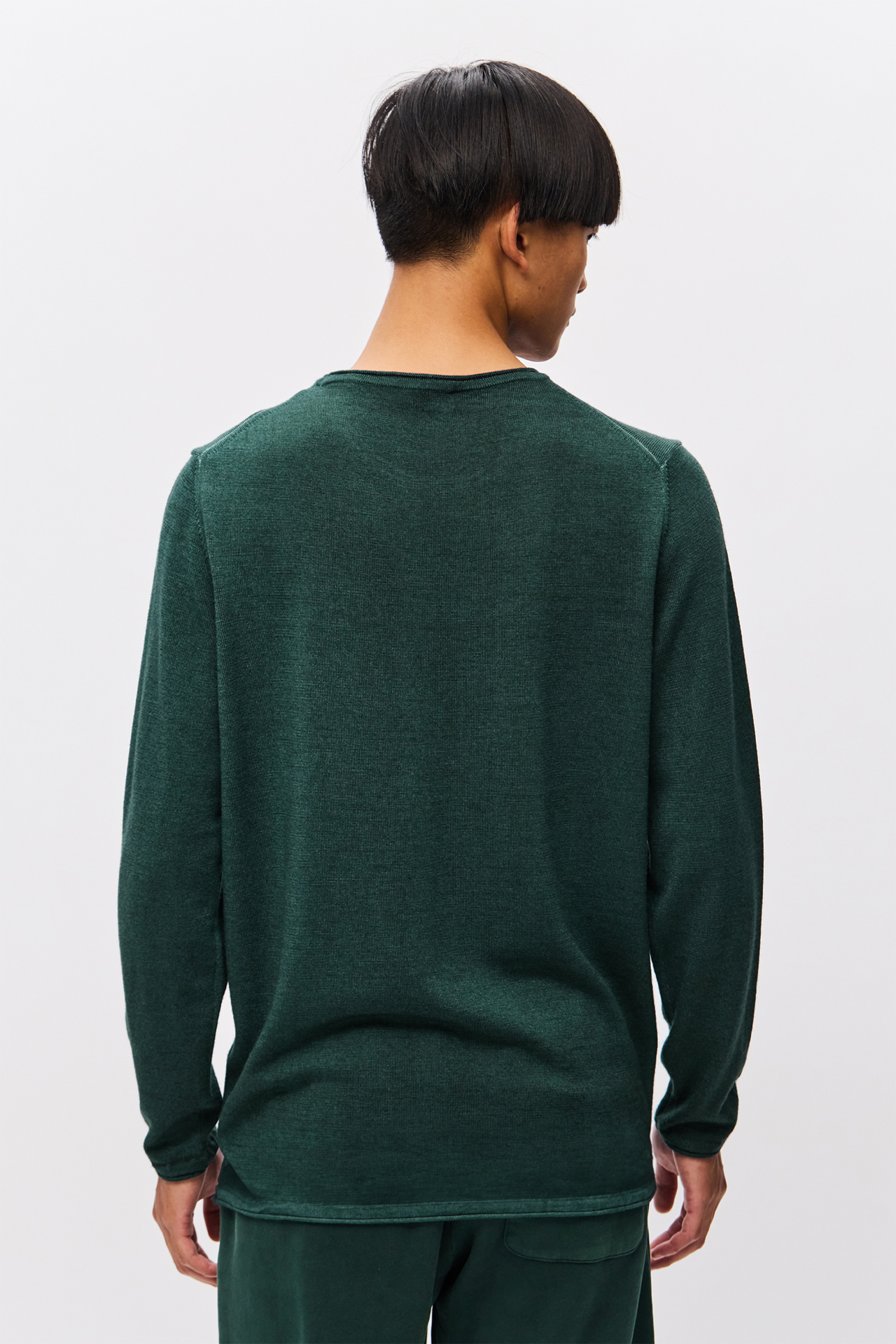 SLIM ROUNDNECK VINTAGE SWEATER