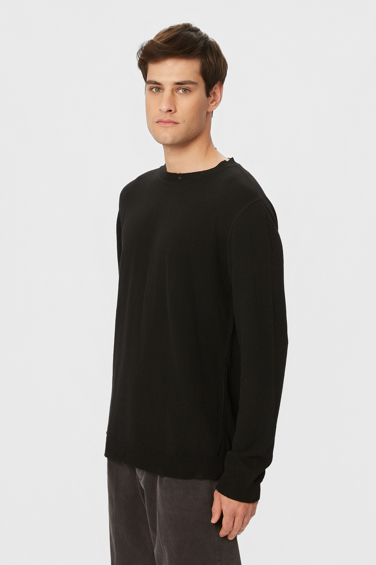 CREWNECK WITH DESTROYS