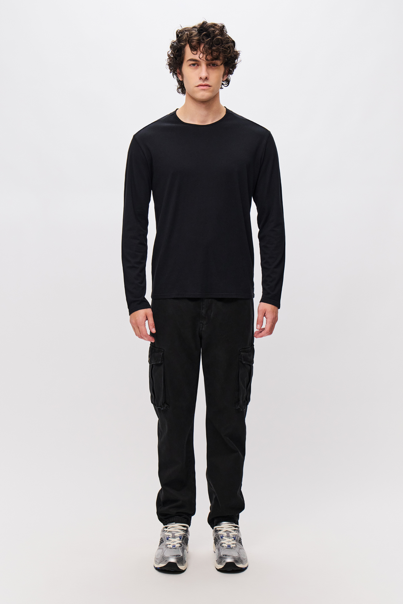 LONGSLEEVE WITH RAW EDGE NECK