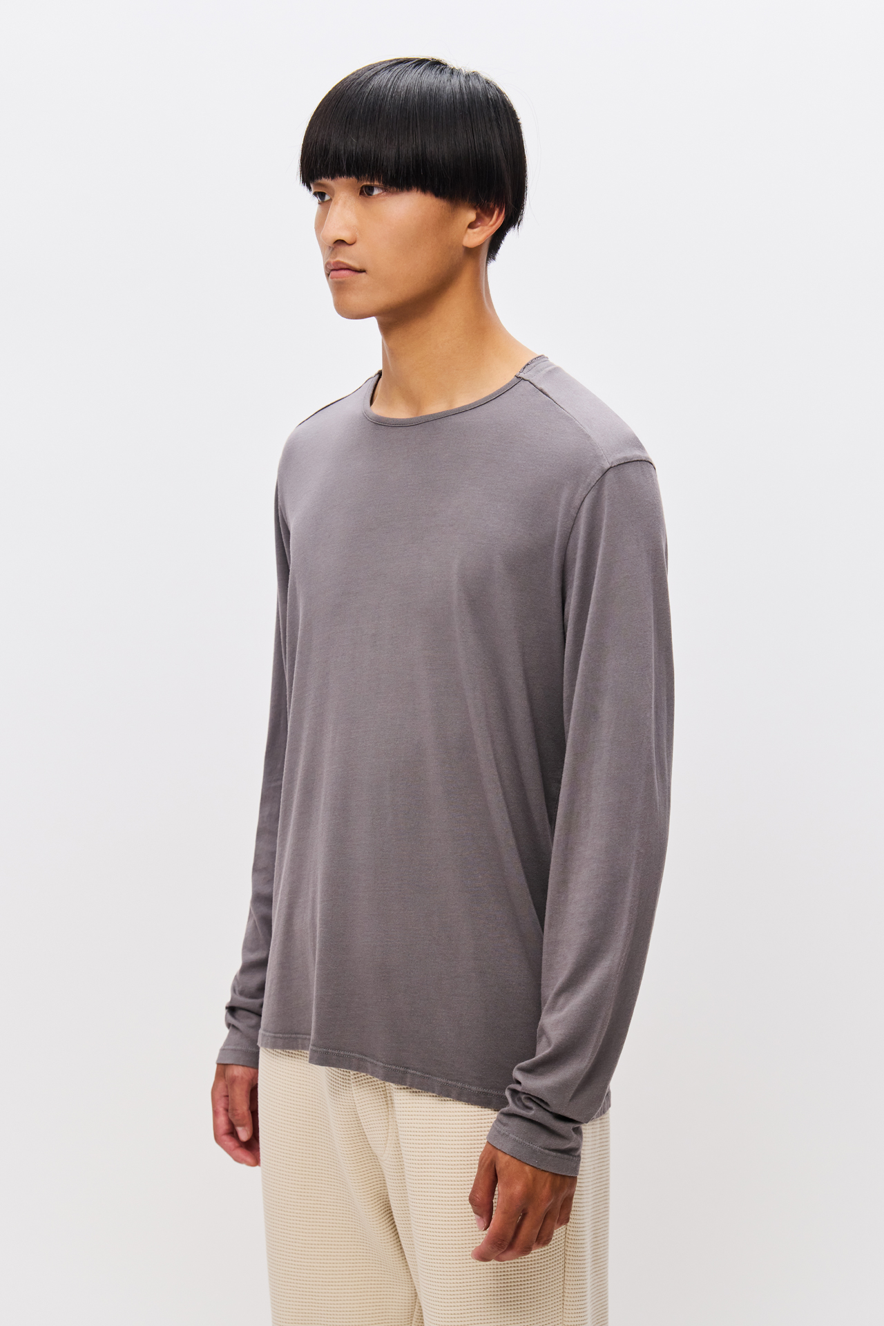 LONGSLEEVE WITH RAW EDGE NECK