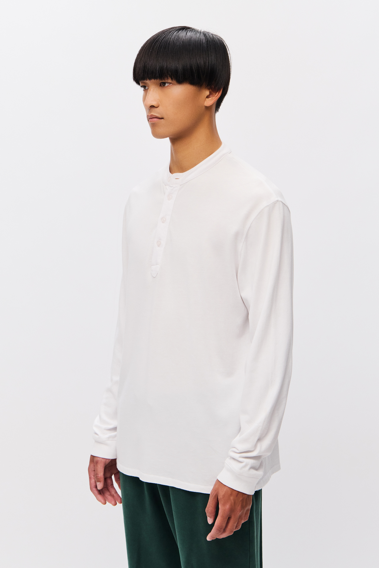 LONGSLEEVE WITH BUTTON PLACKET