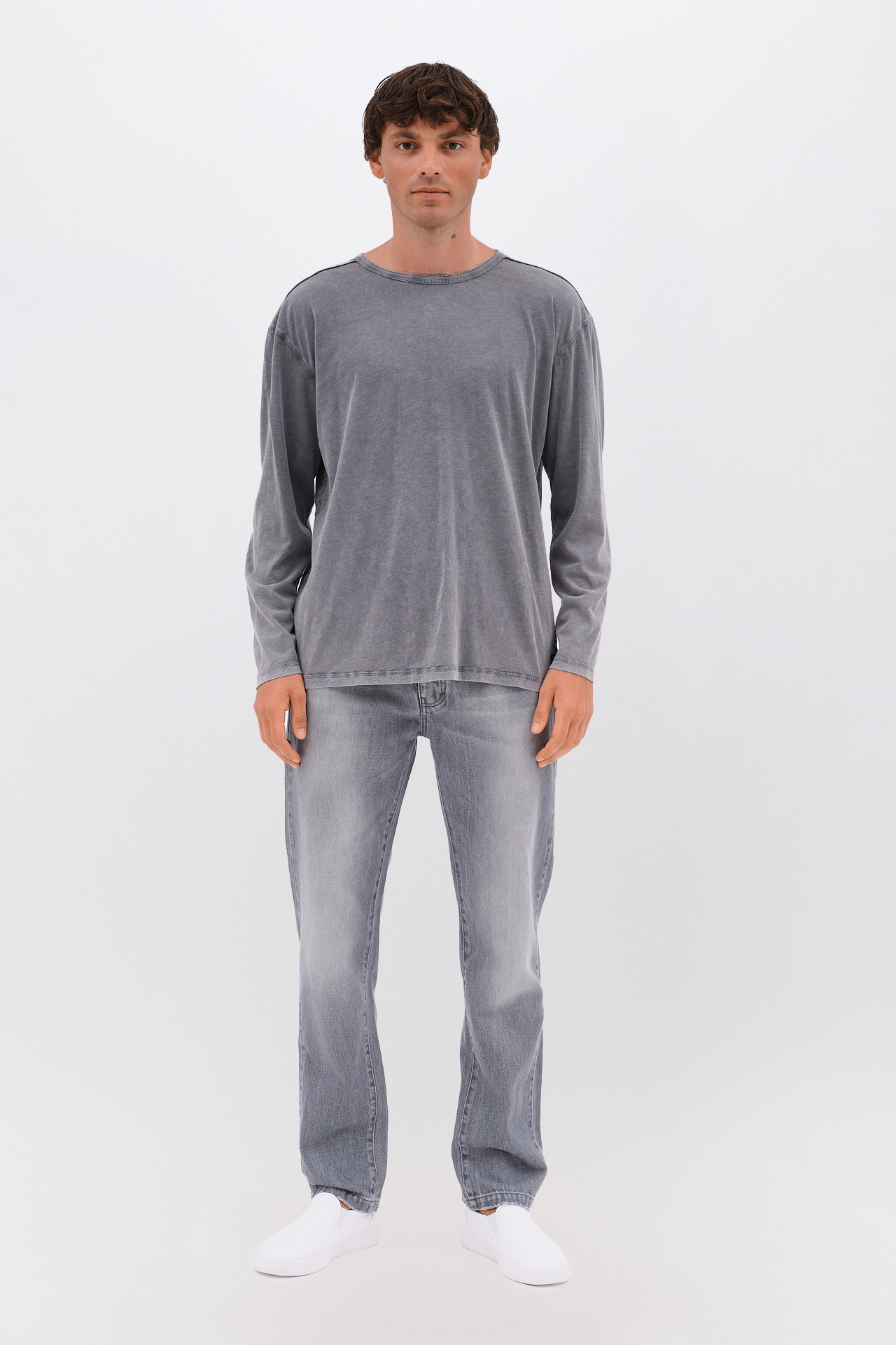 OVERSIZED LONGSLEEVE WITH RAW EDGES