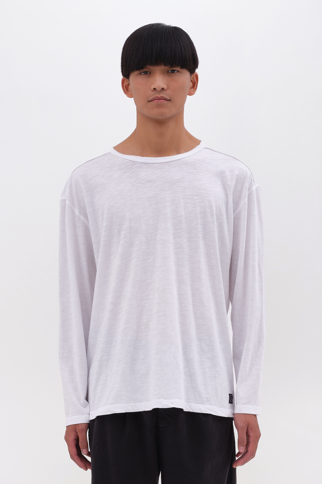 OVERSIZED LONGSLEEVE WITH RAW EDGES