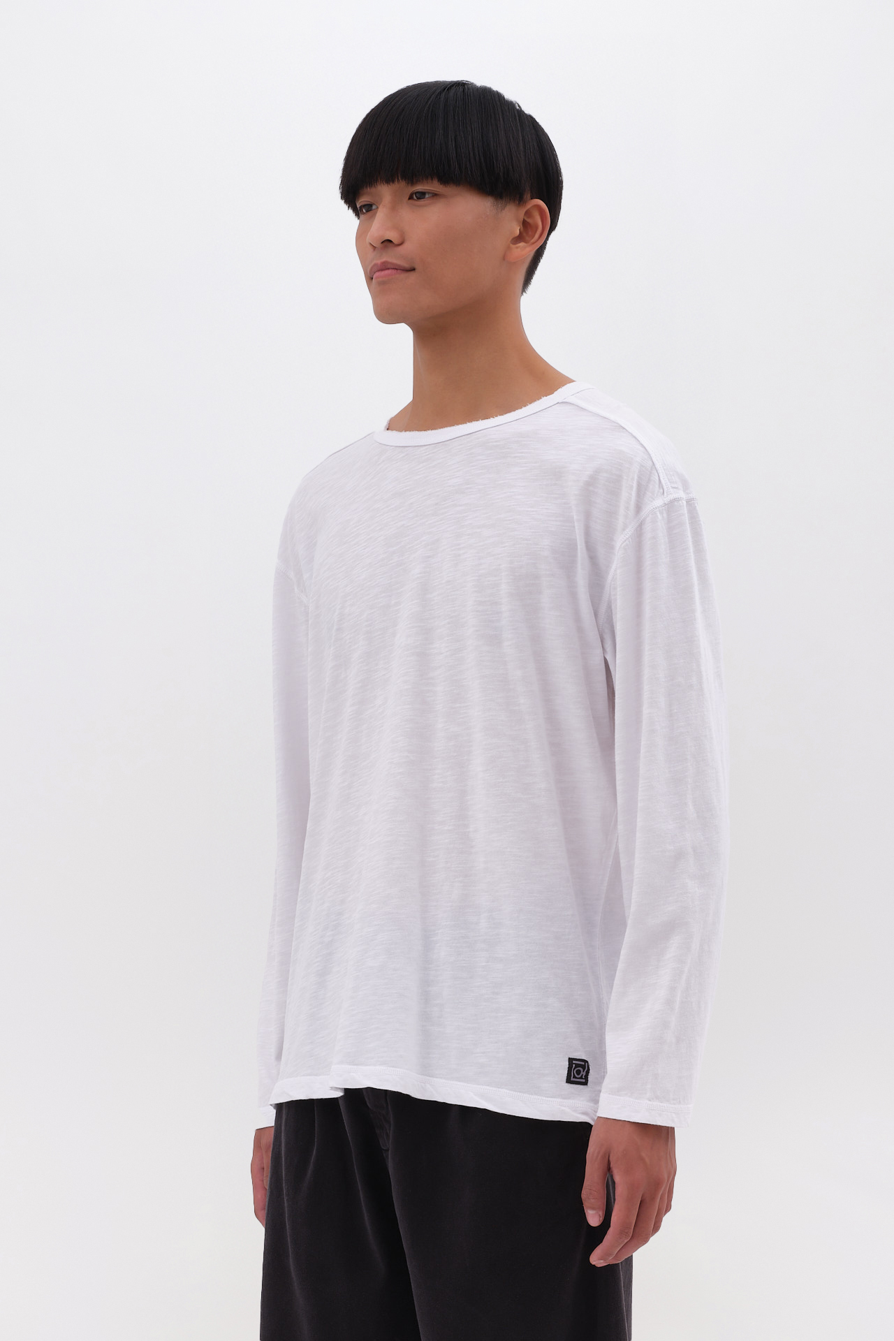 OVERSIZED LONGSLEEVE WITH RAW EDGES