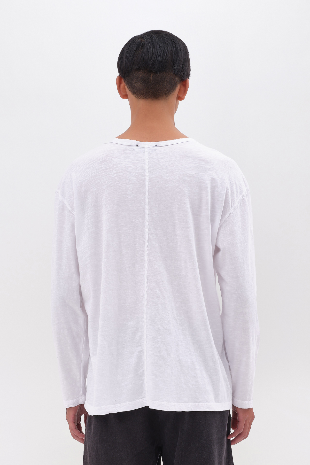 OVERSIZED LONGSLEEVE WITH RAW EDGES