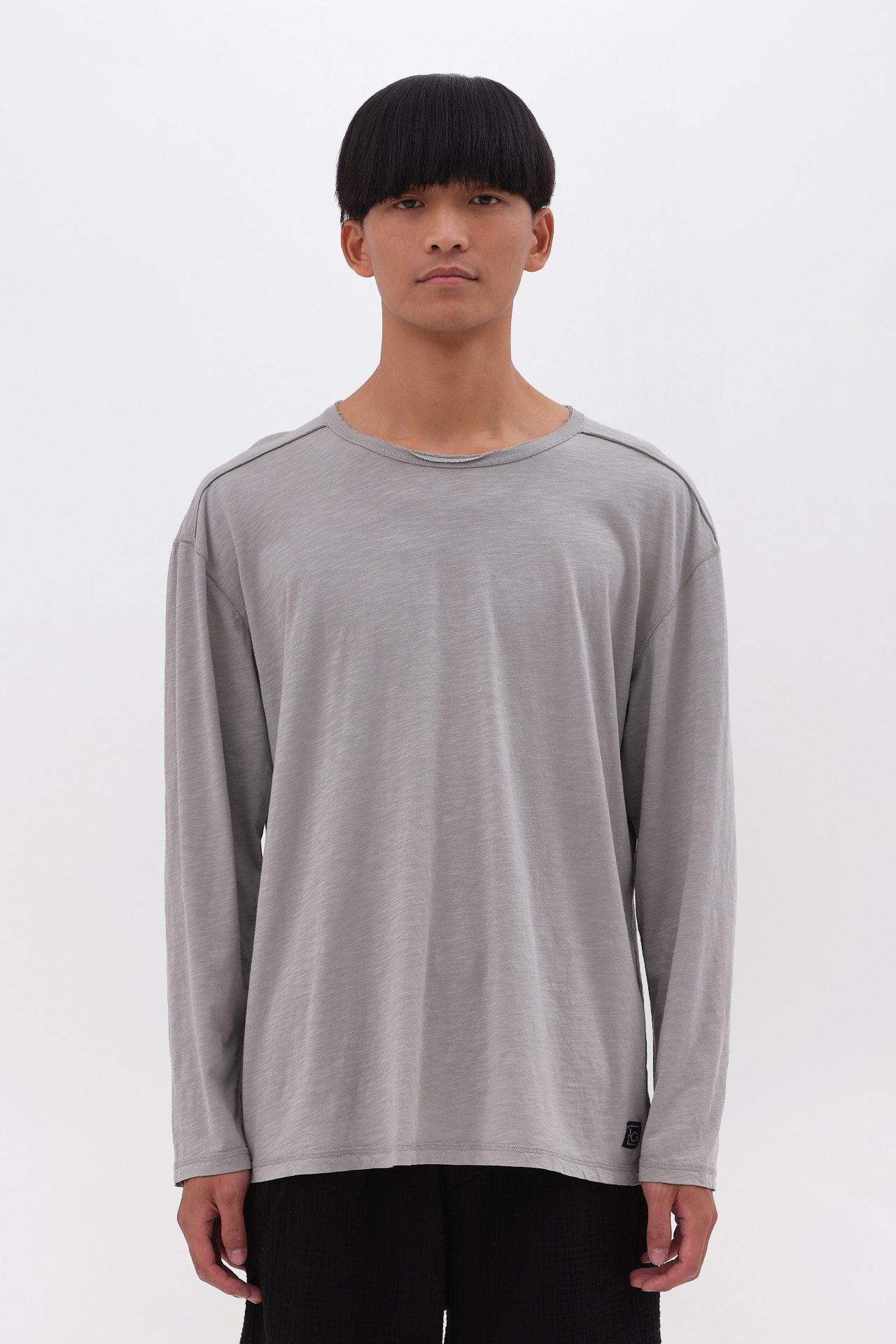 OVERSIZED LONGSLEEVE WITH RAW EDGES