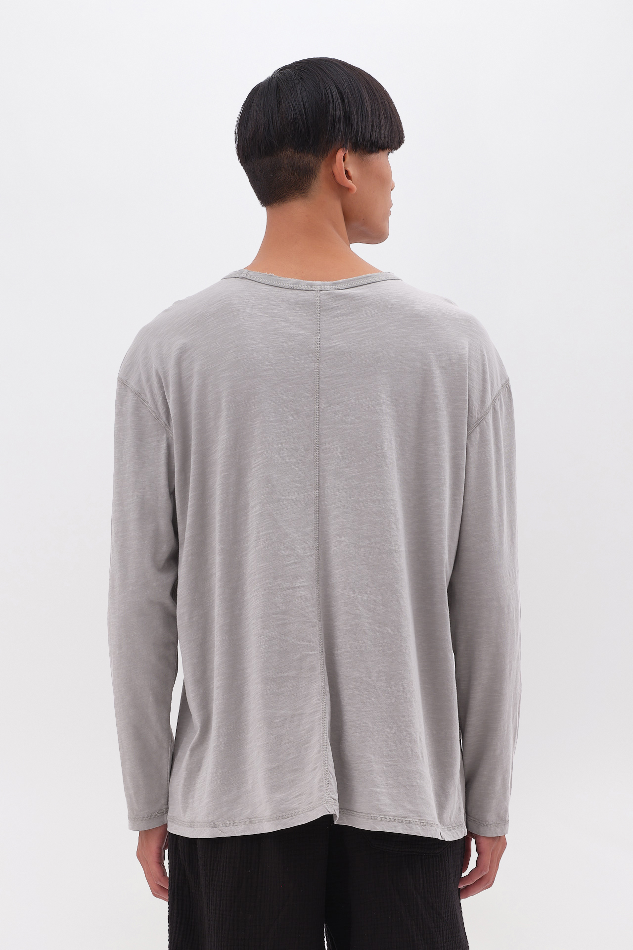 OVERSIZED LONGSLEEVE WITH RAW EDGES