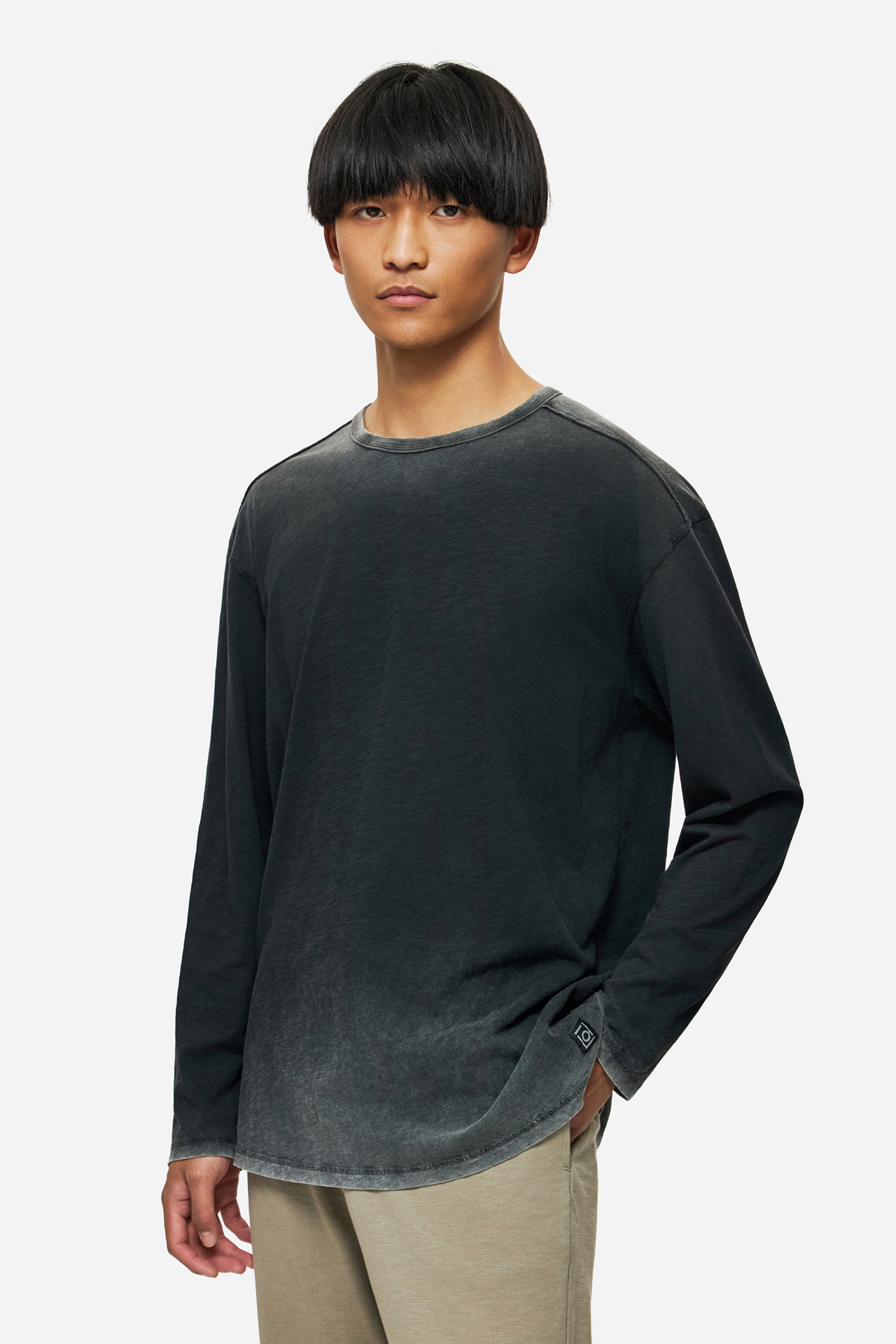 OVERSIZED LONGSLEEVE WITH RAW EDGES