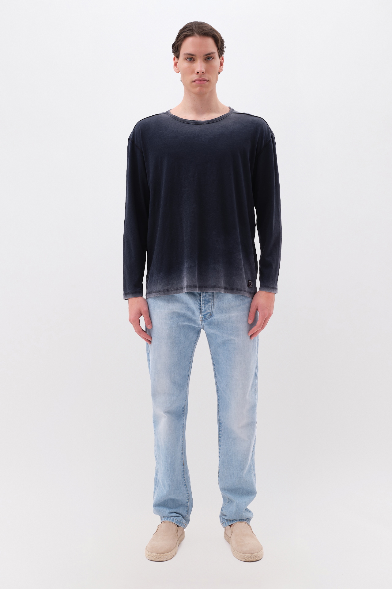 OVERSIZED LONGSLEEVE WITH RAW EDGES