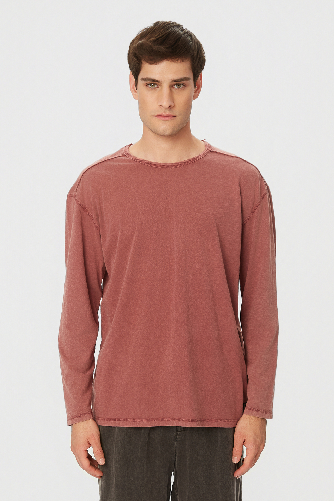 OVERSIZED LONGSLEEVE WITH RAW EDGES