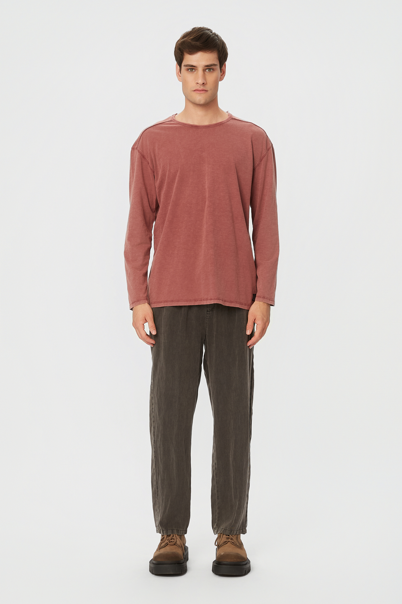 OVERSIZED LONGSLEEVE WITH RAW EDGES
