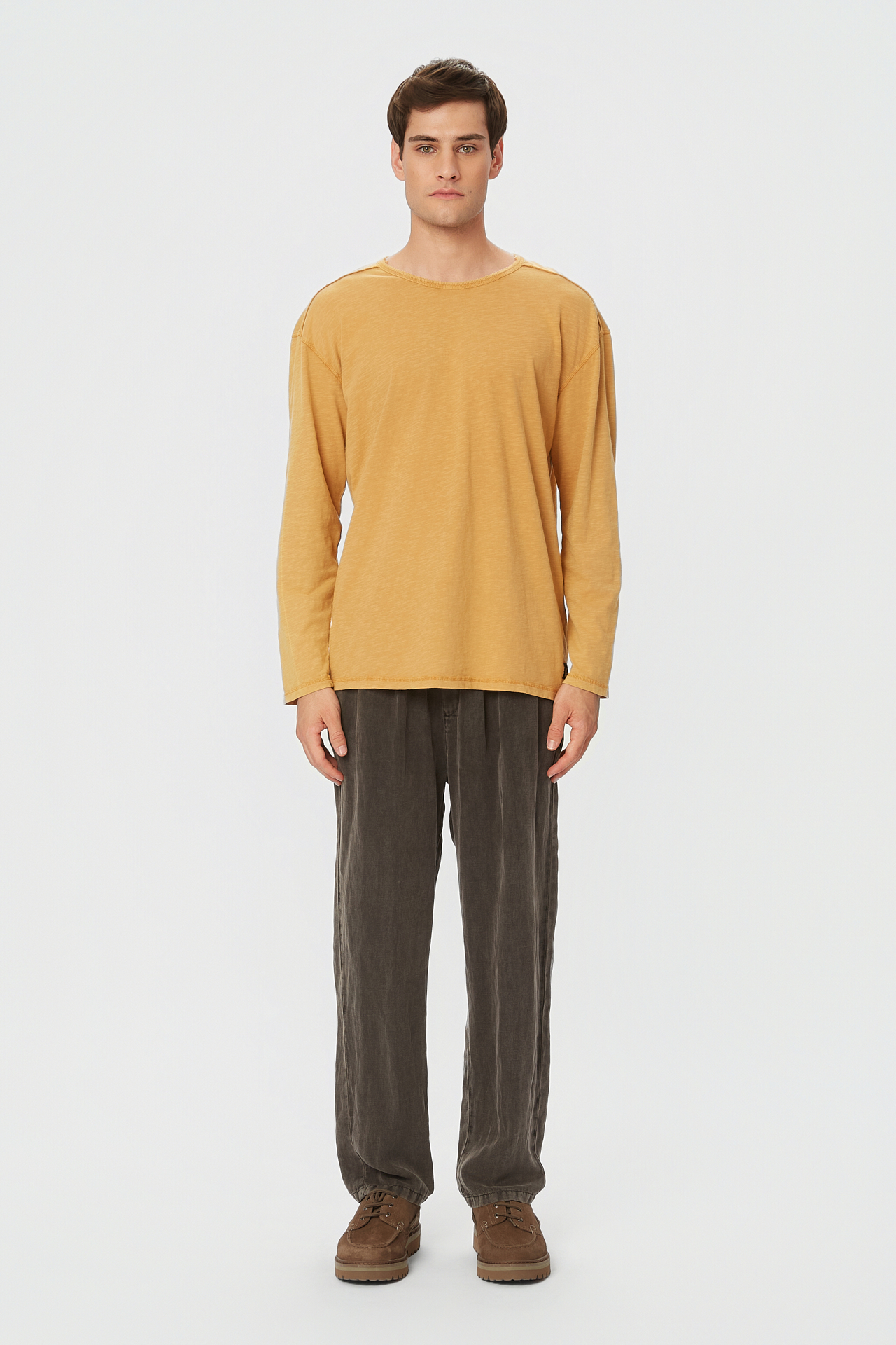 OVERSIZED LONGSLEEVE WITH RAW EDGES
