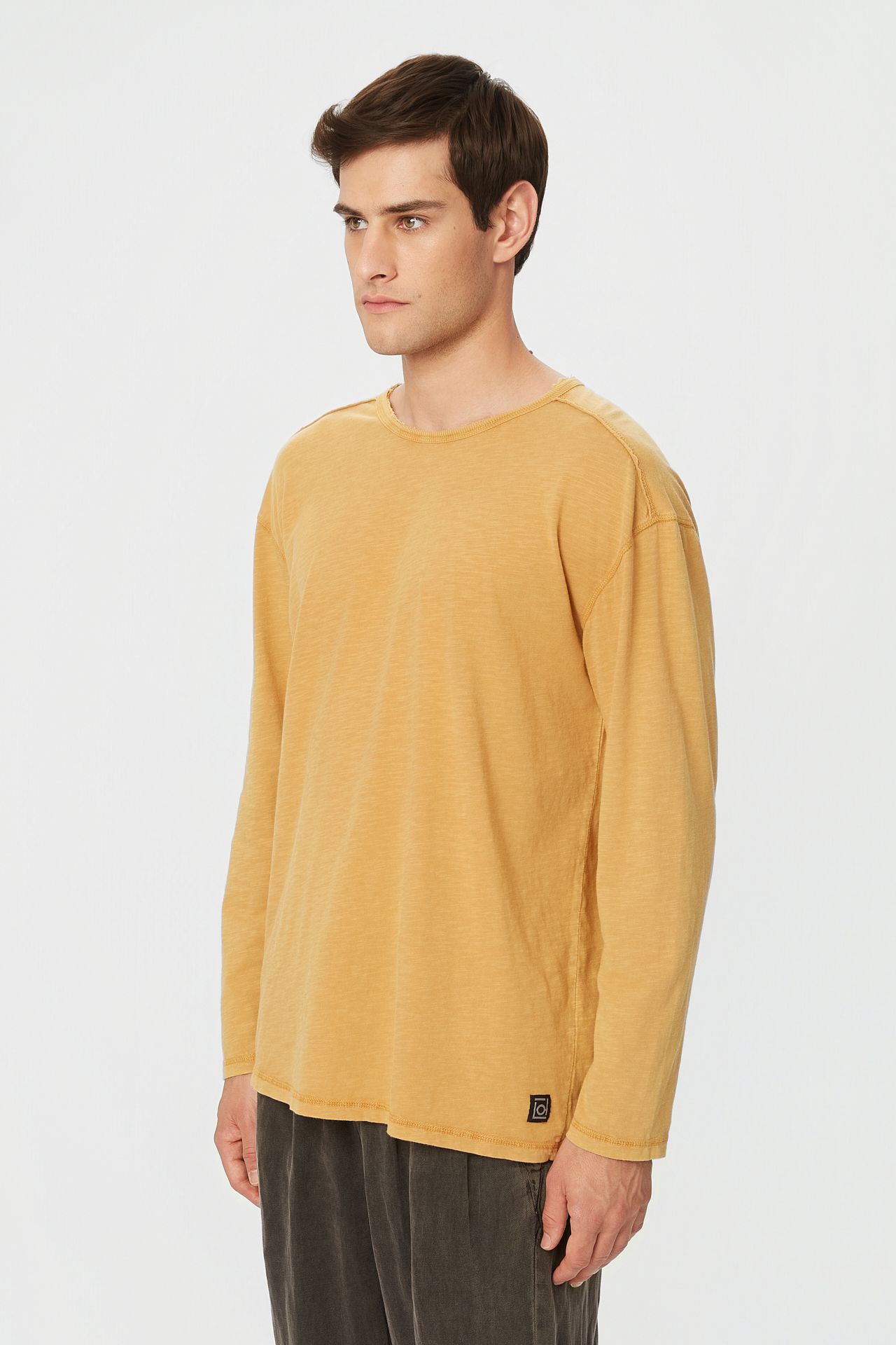 OVERSIZED LONGSLEEVE WITH RAW EDGES