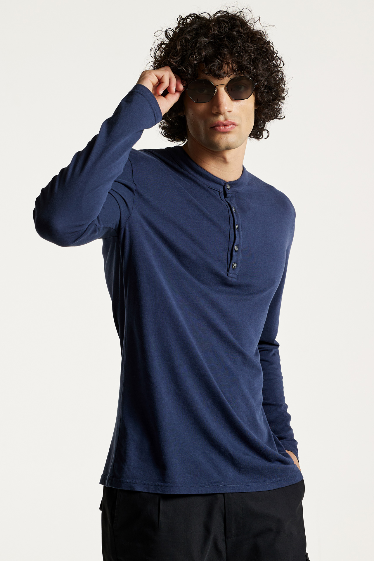 Henley Button-Placket Longsleeve