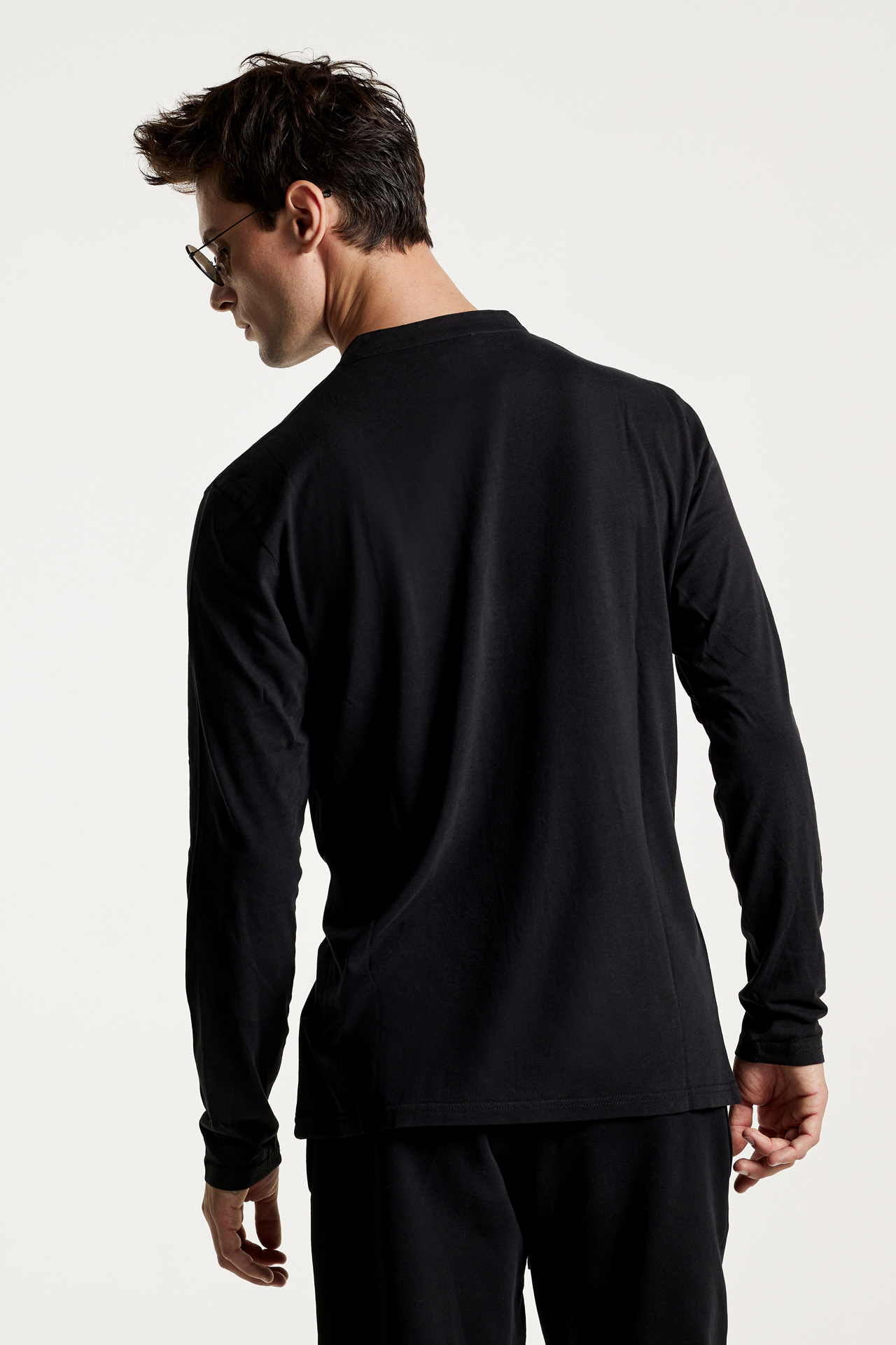 Henley Button-Placket Longsleeve