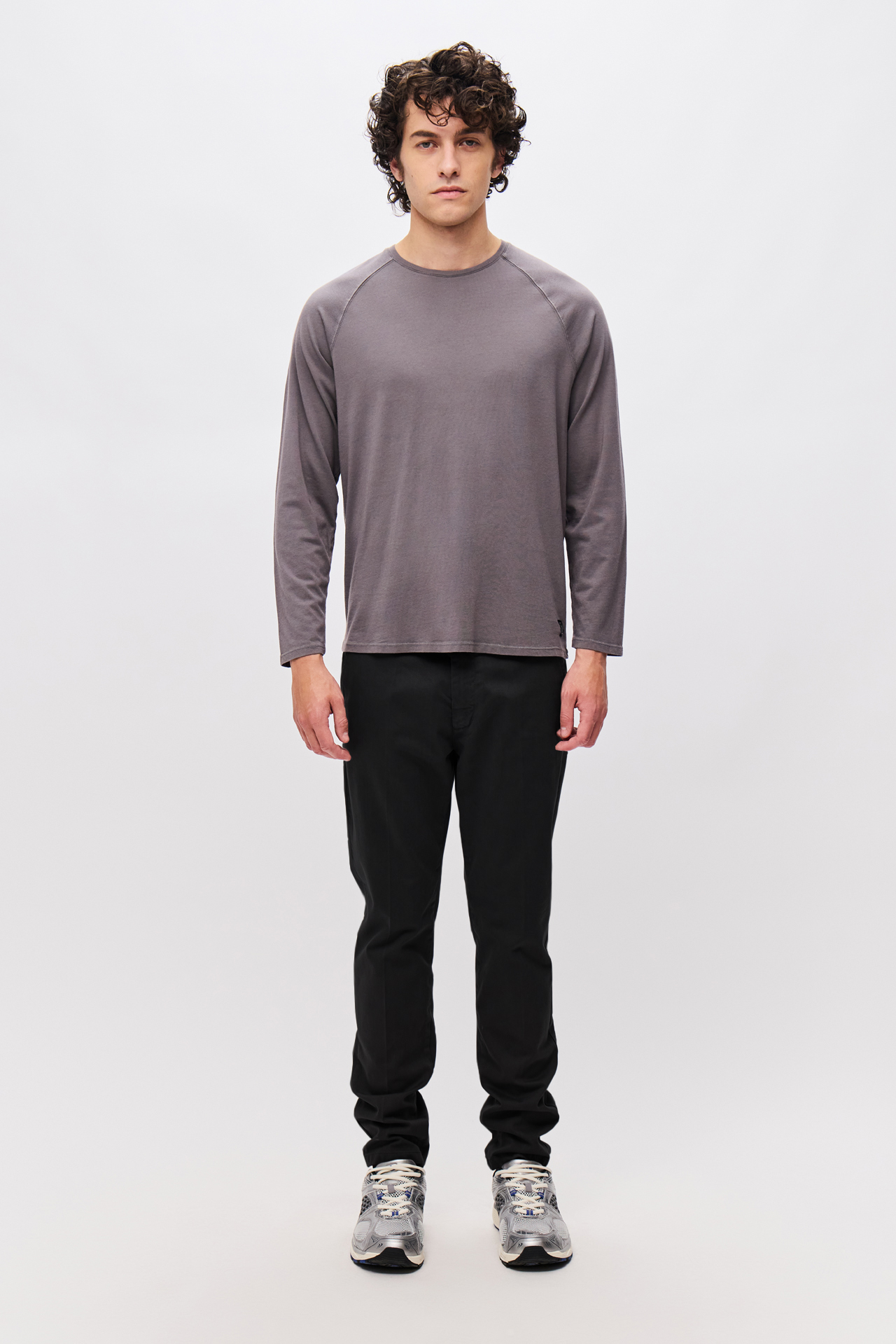 CLASSIC CHINOS TROUSERS