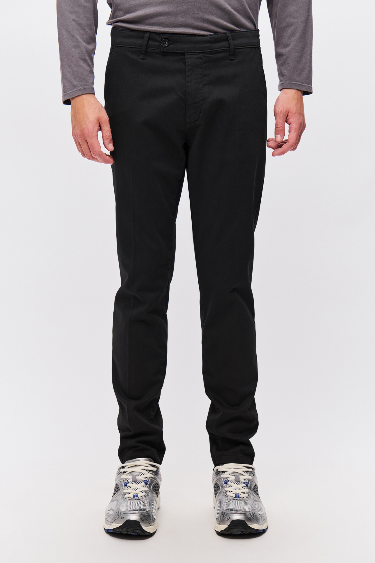 CLASSIC CHINOS TROUSERS