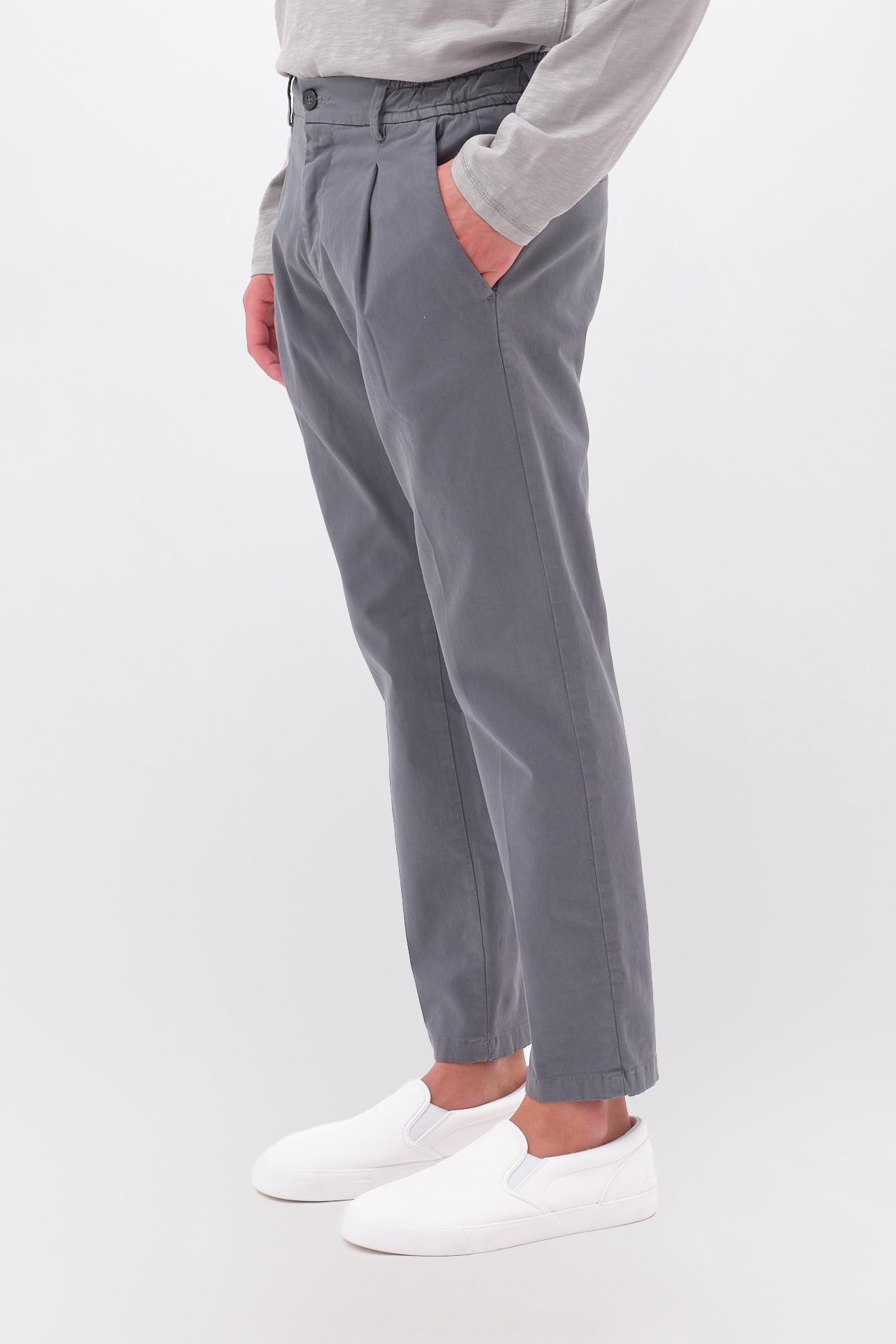 CLASSIC CHINOS WITH ELASTIC WAISTBANTD
