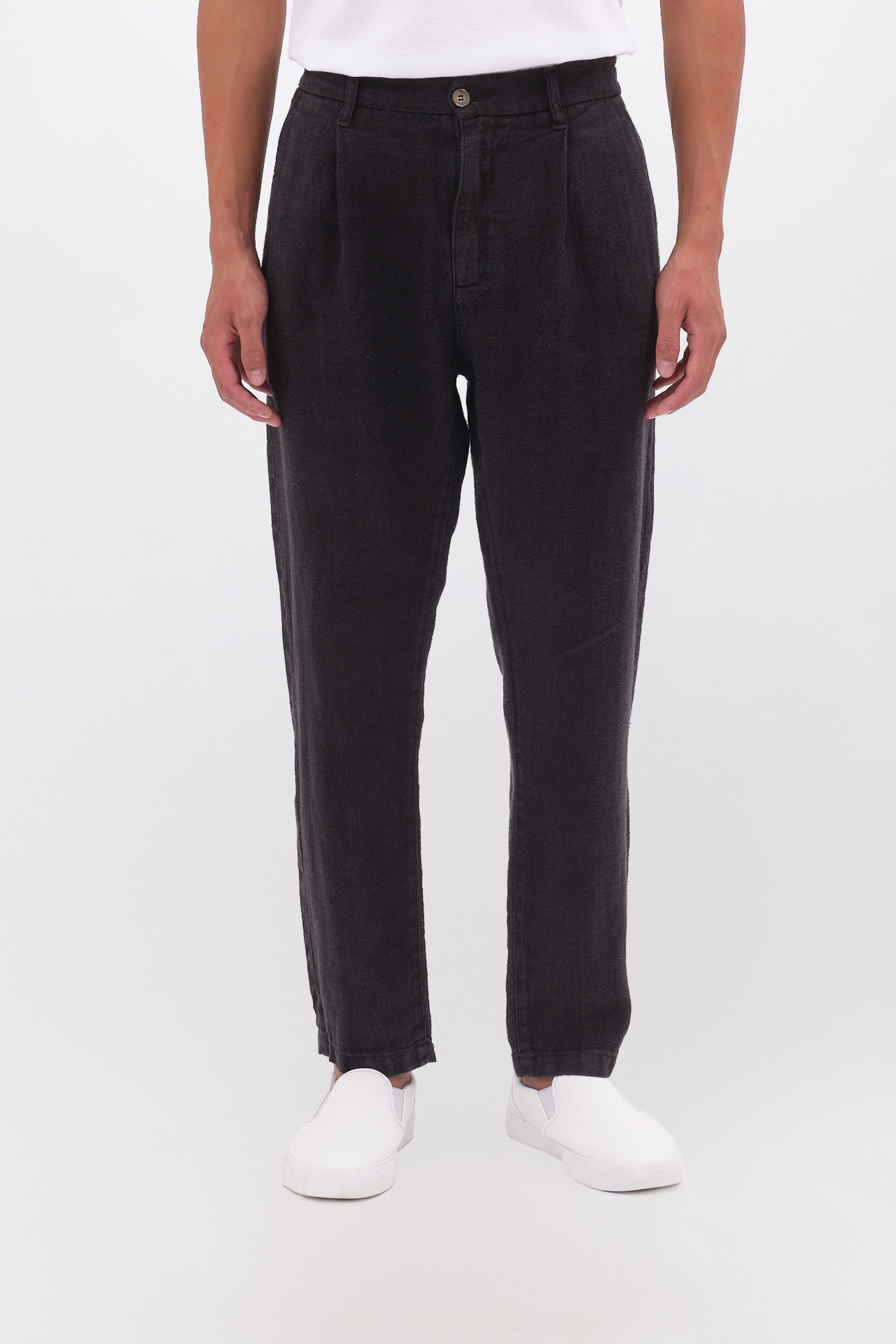LINEN PANTS WITH PLEATS