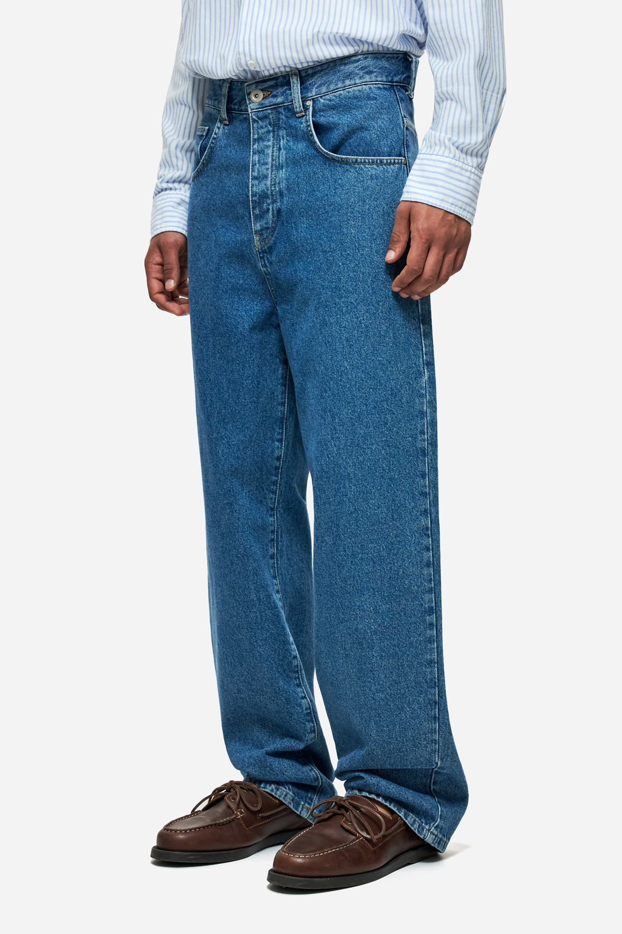 OVERSIZED JEANS