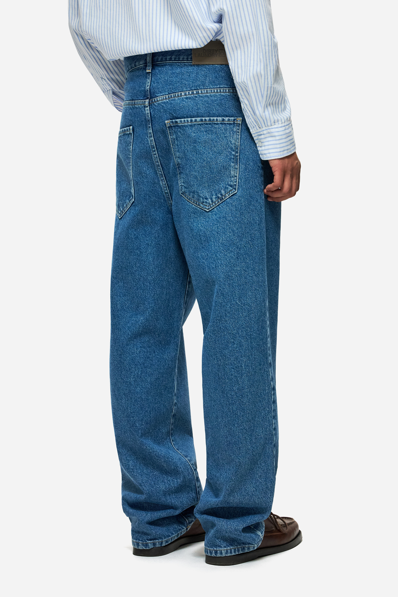 OVERSIZED JEANS
