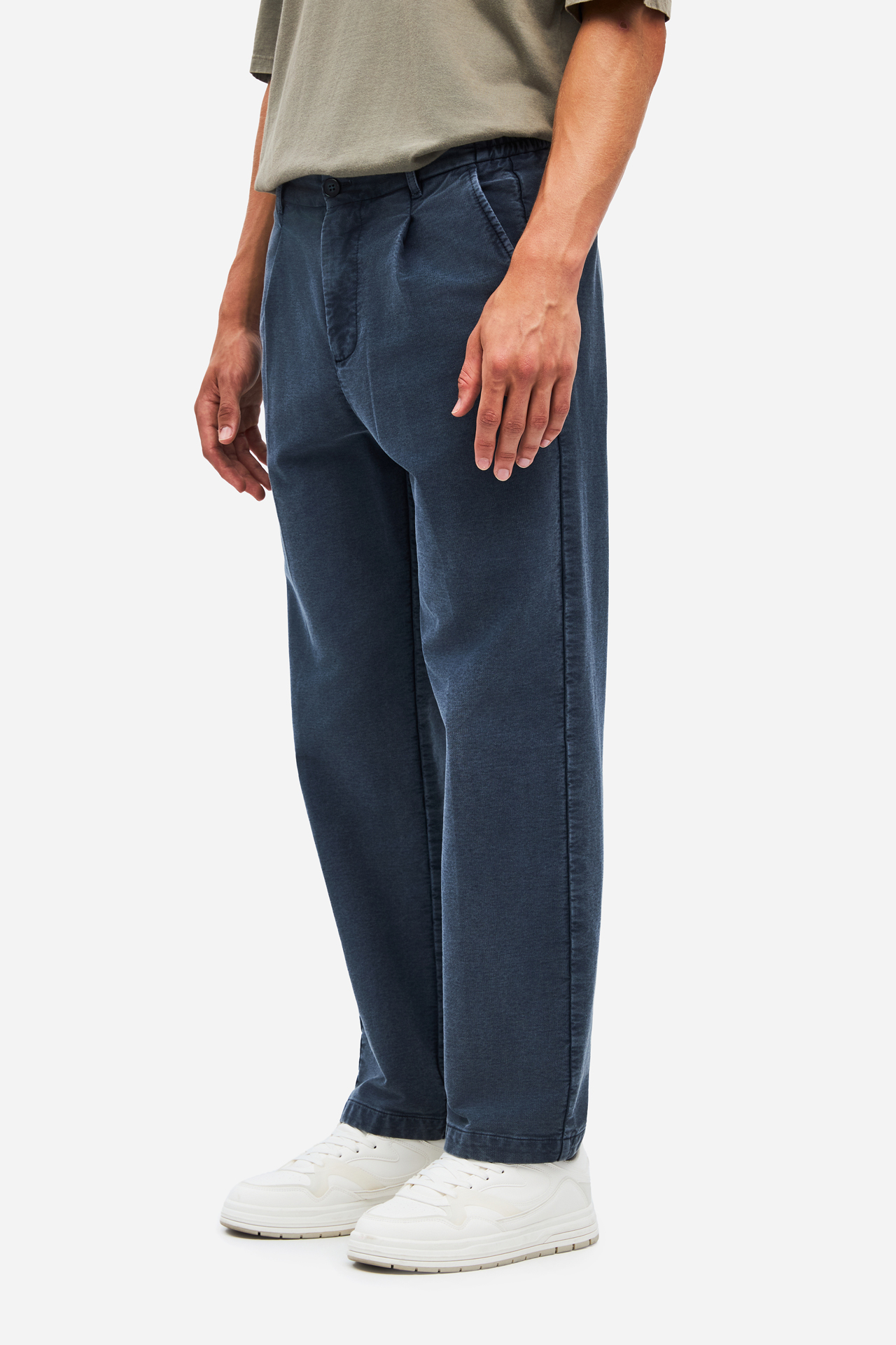 PLEATED TROUSERS