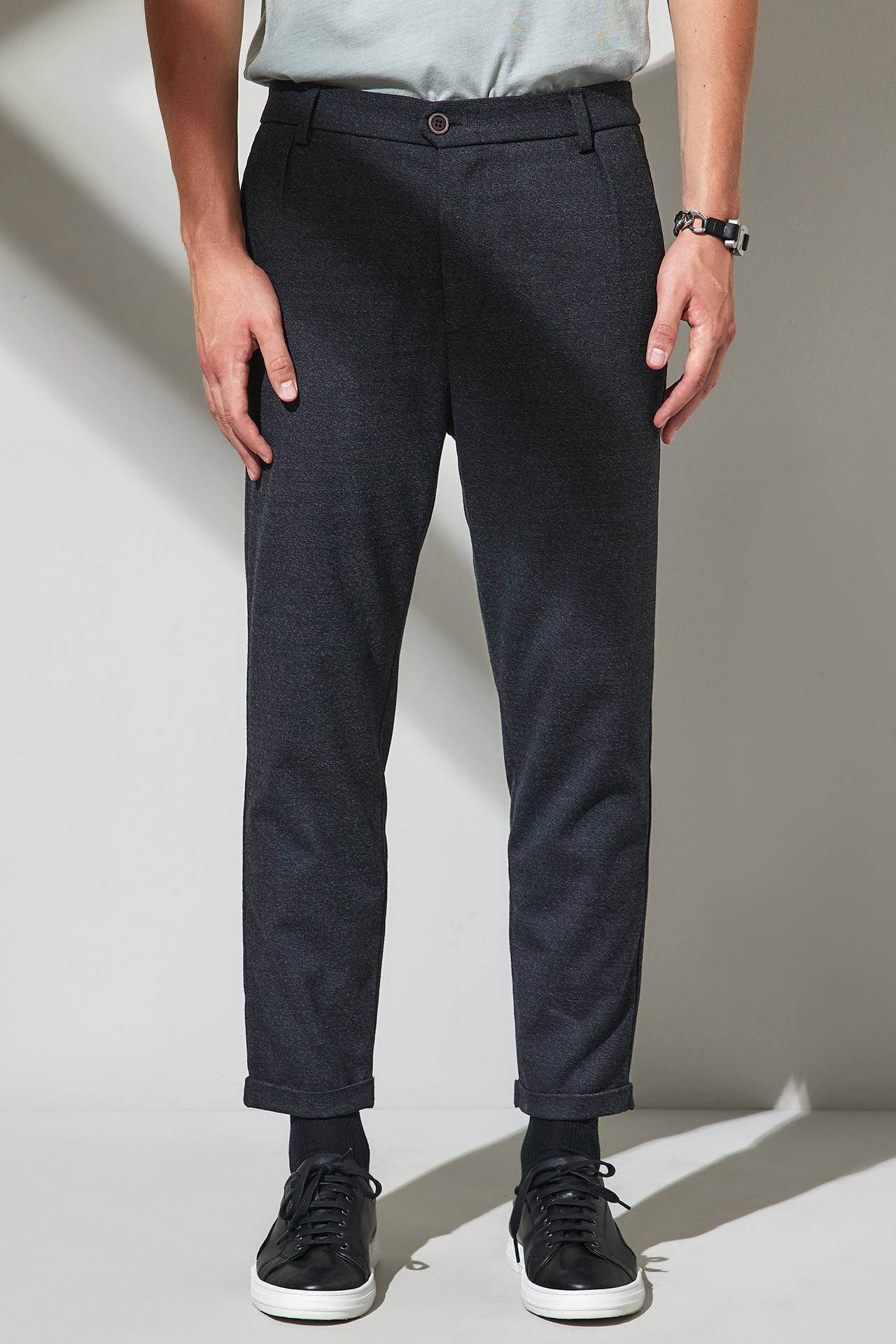 ROLLED HEM PLEATED CHINOS