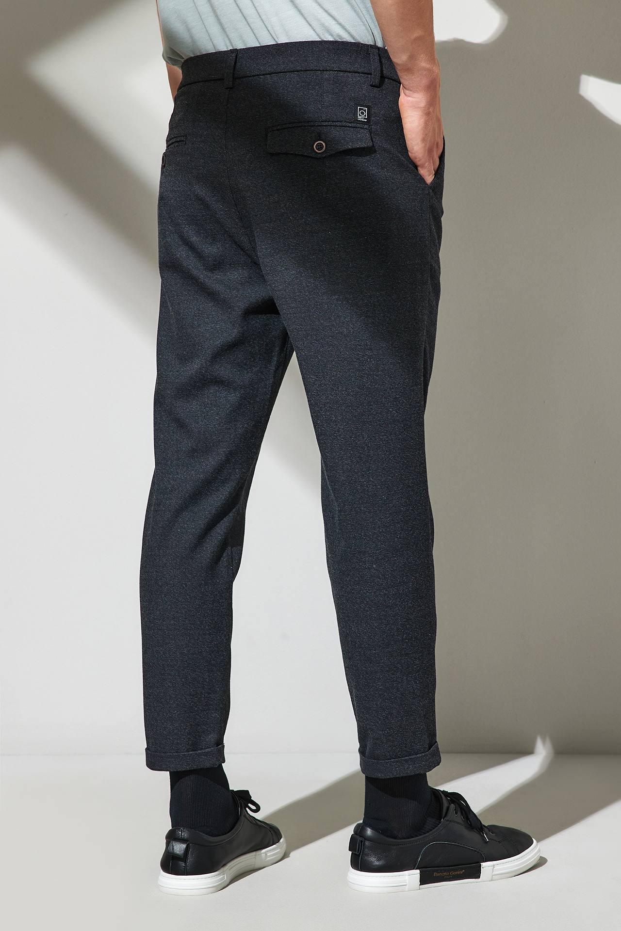ROLLED HEM PLEATED CHINOS